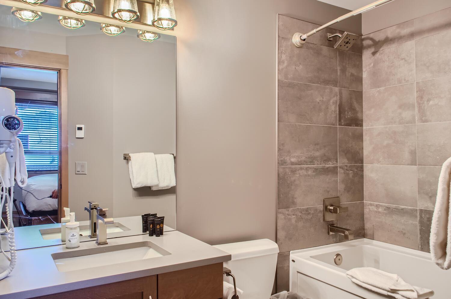 Stonegate Resort Unit B207