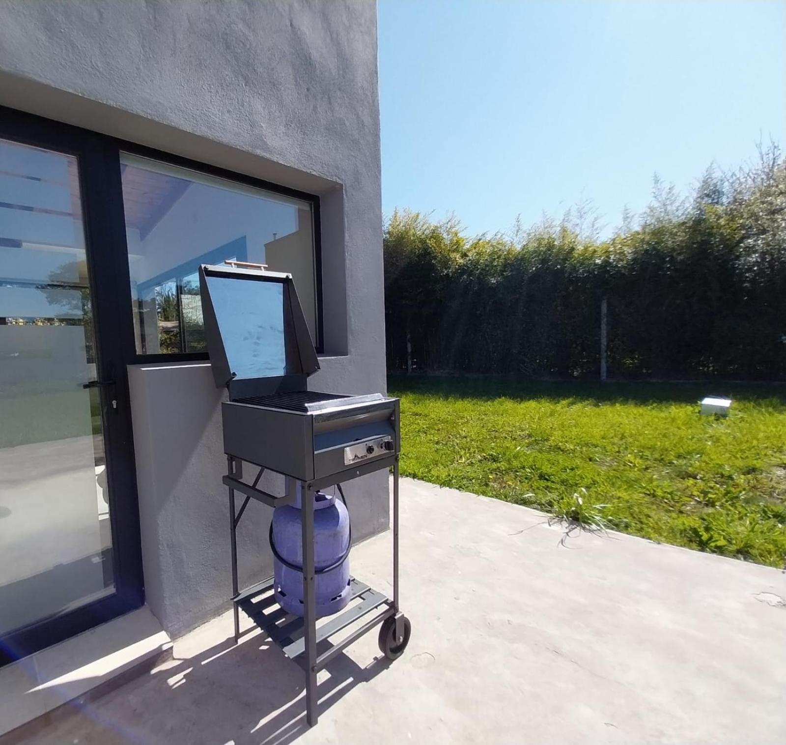 Moderna, calida y luminosa casa en acantilados para 2 Personas