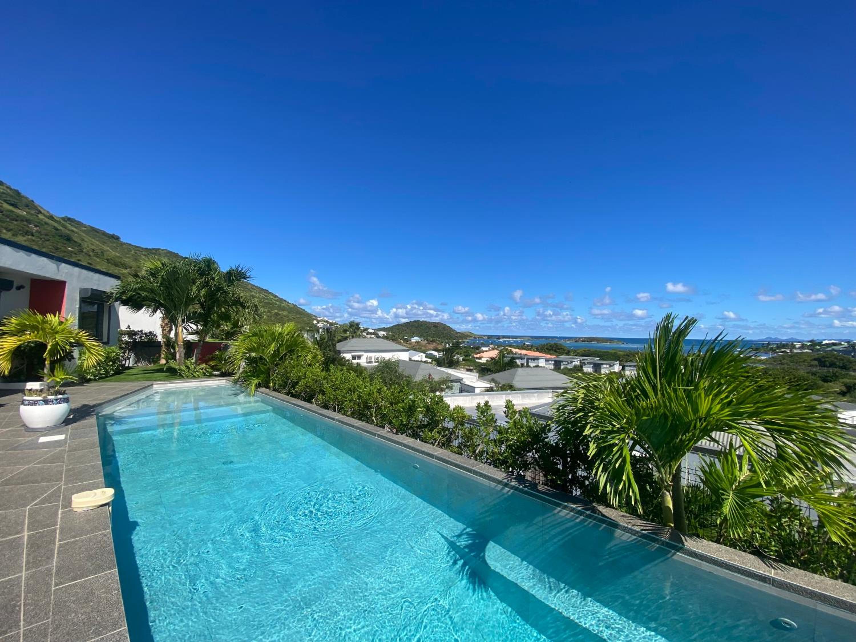 Luxury villa, swimming pool and panoramic sea view view 2