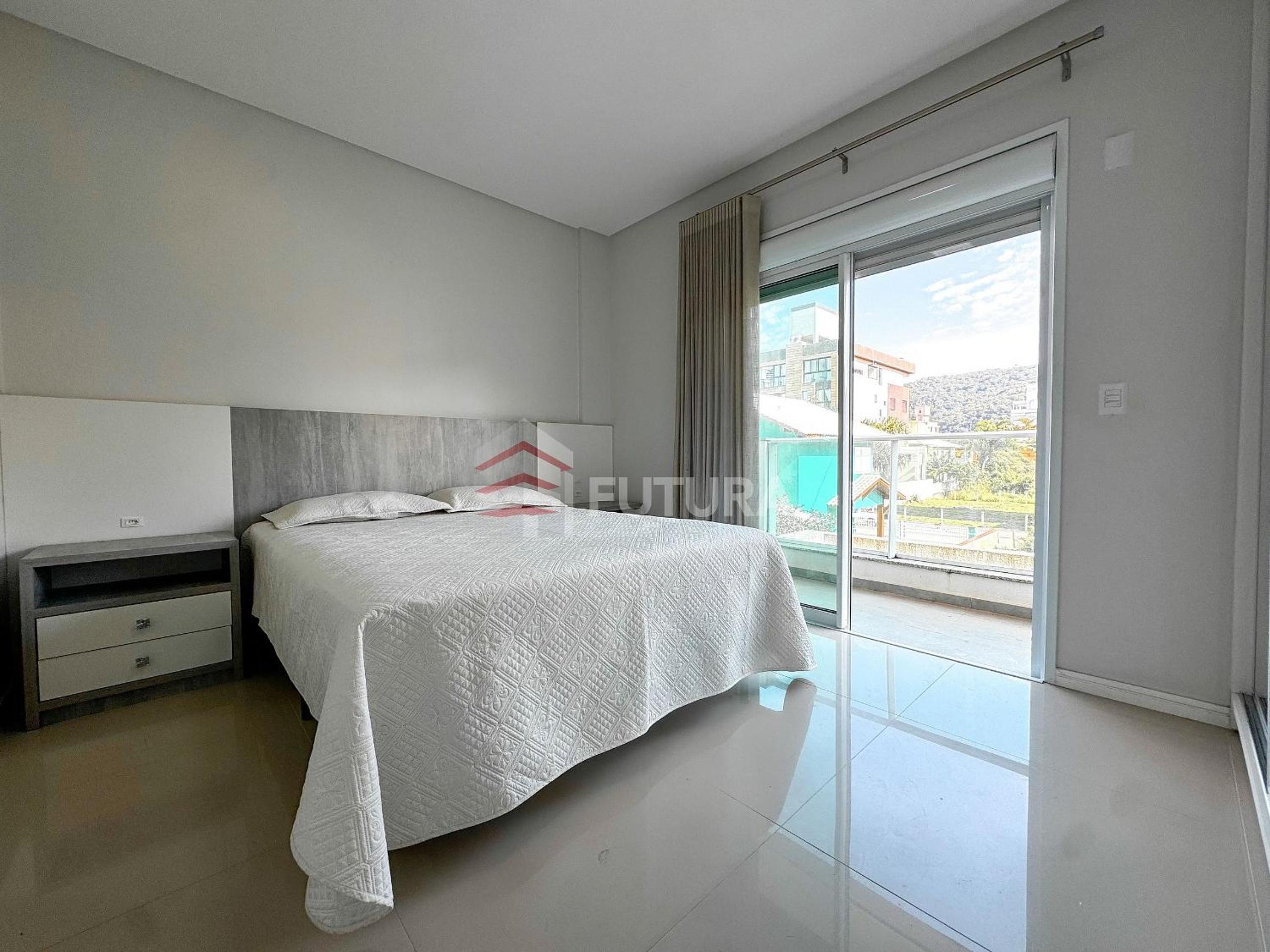 Apartamento com 02 suítes no Mariscal - LA041EF
