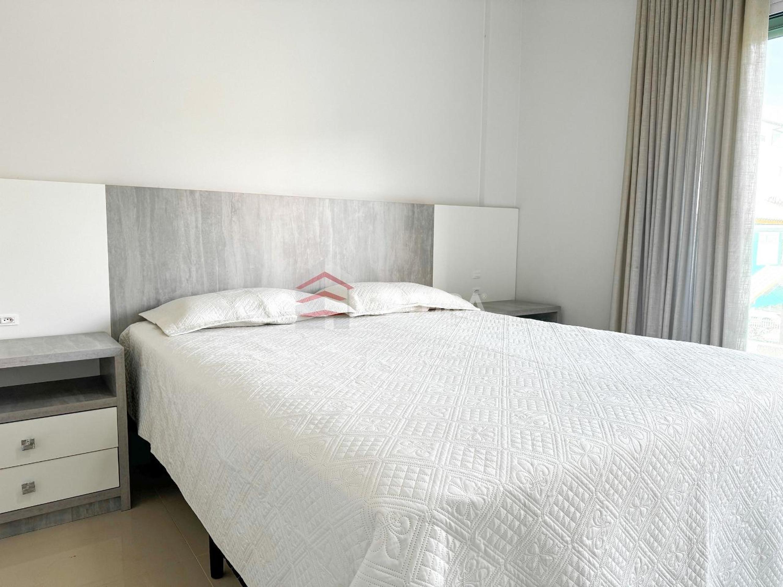 Apartamento com 02 suítes no Mariscal - LA041EF