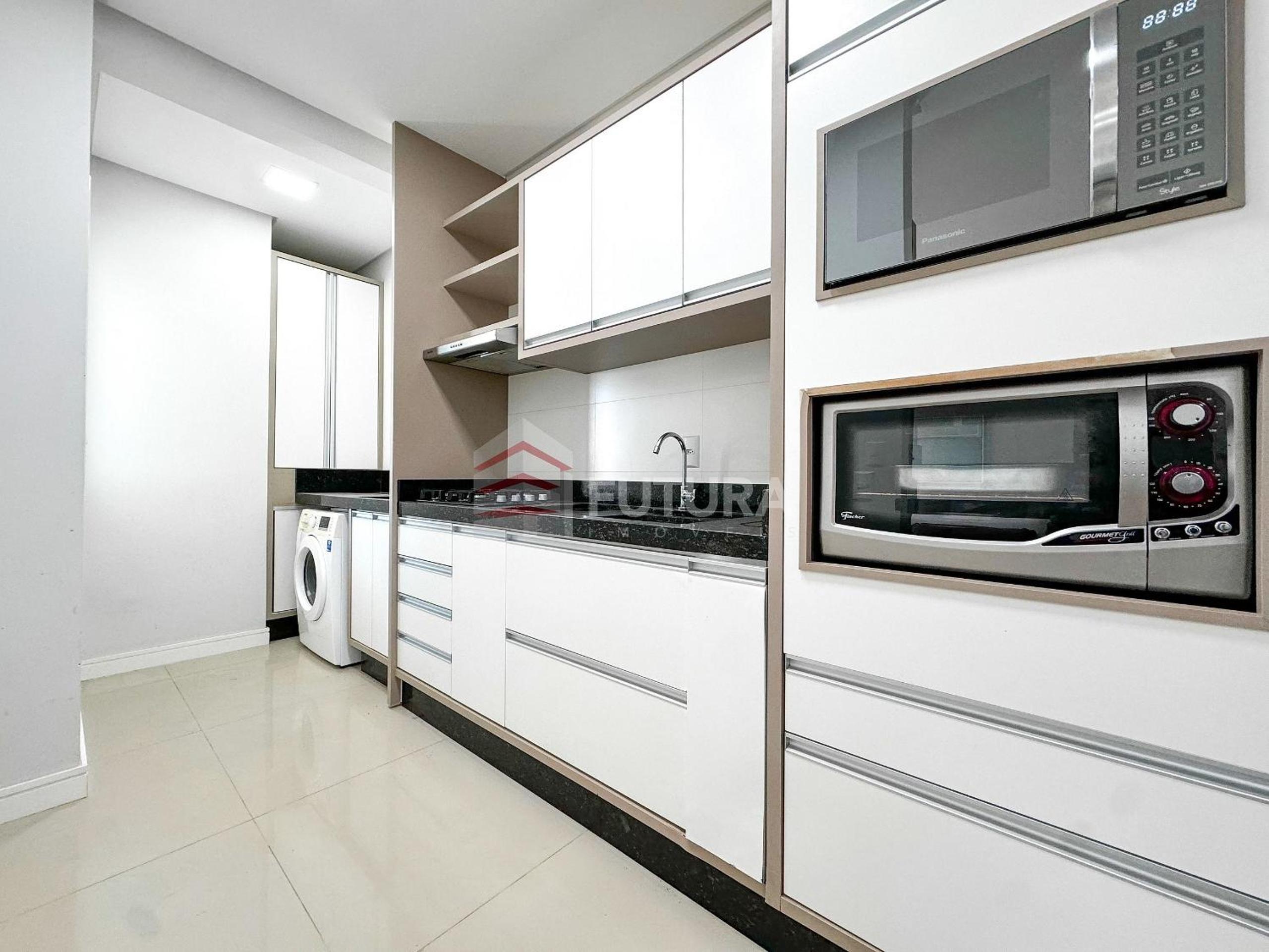 Apartamento com 02 suítes no Mariscal - LA041EF