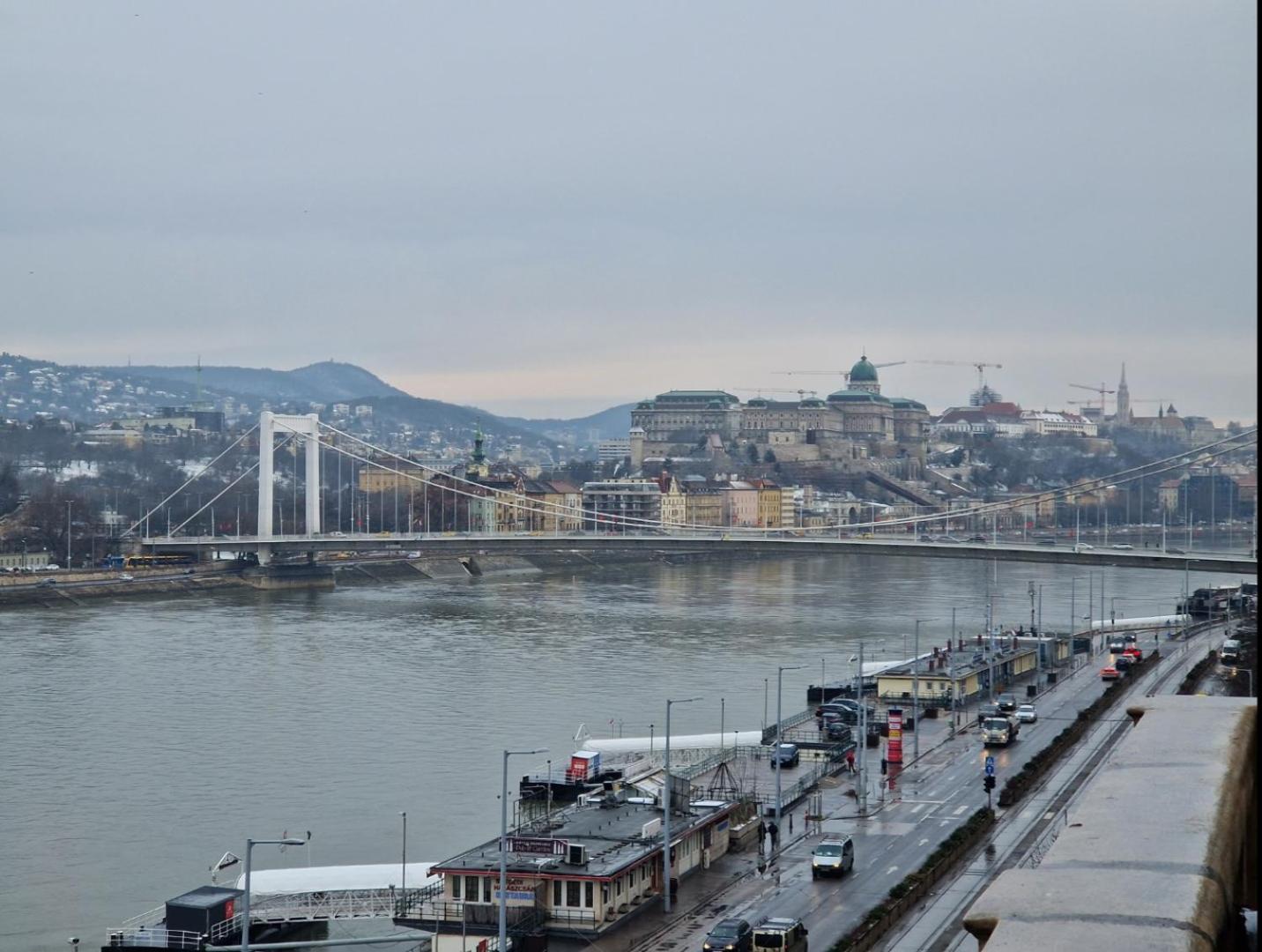 Danube Wonder View apartment view 3