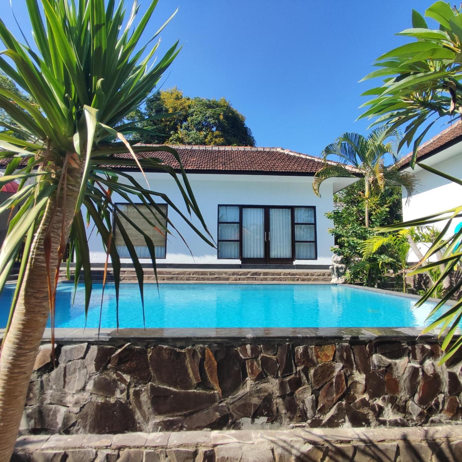 Lovina Villa Amadeus