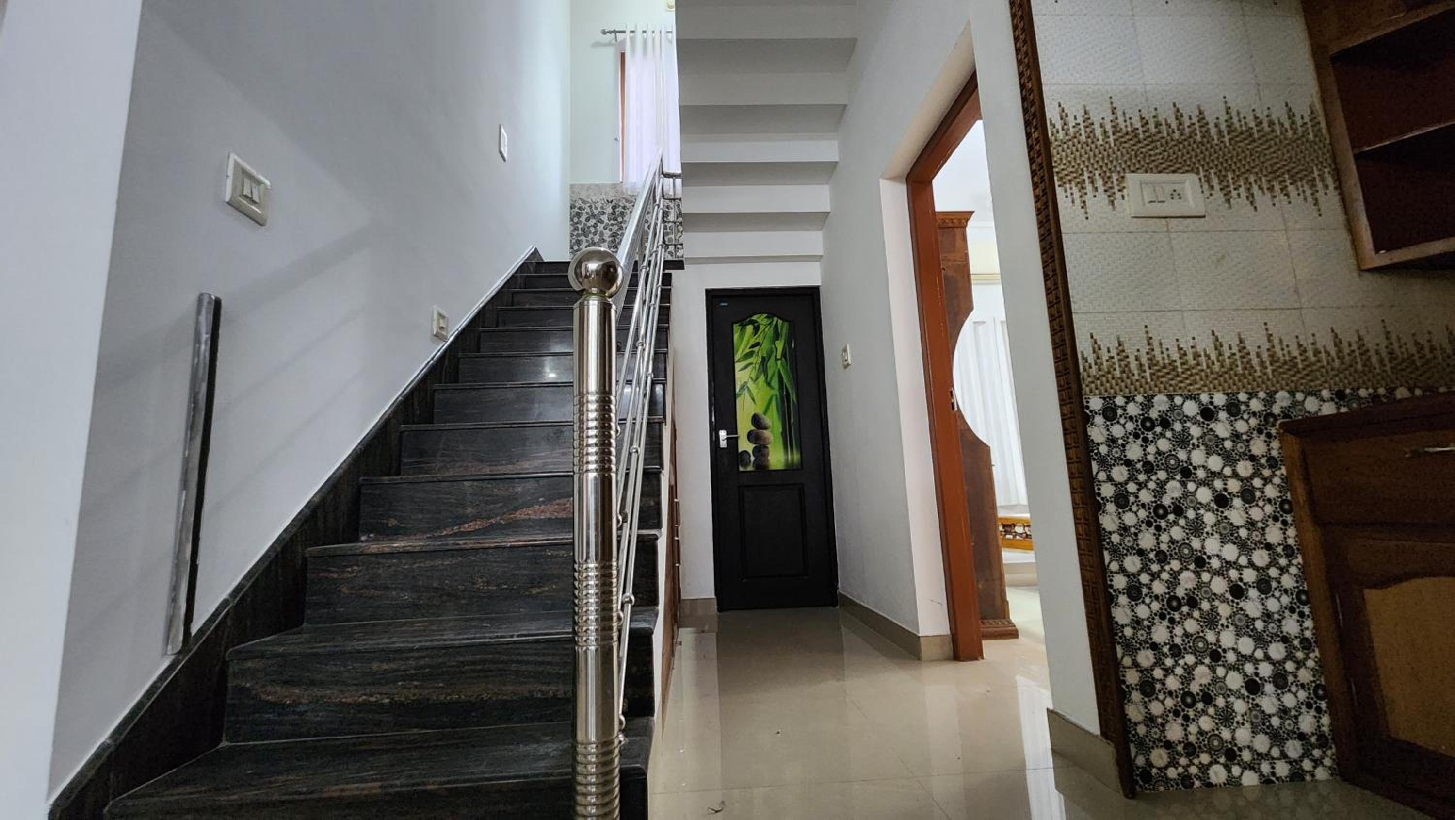 EBs Guest House, photo 24