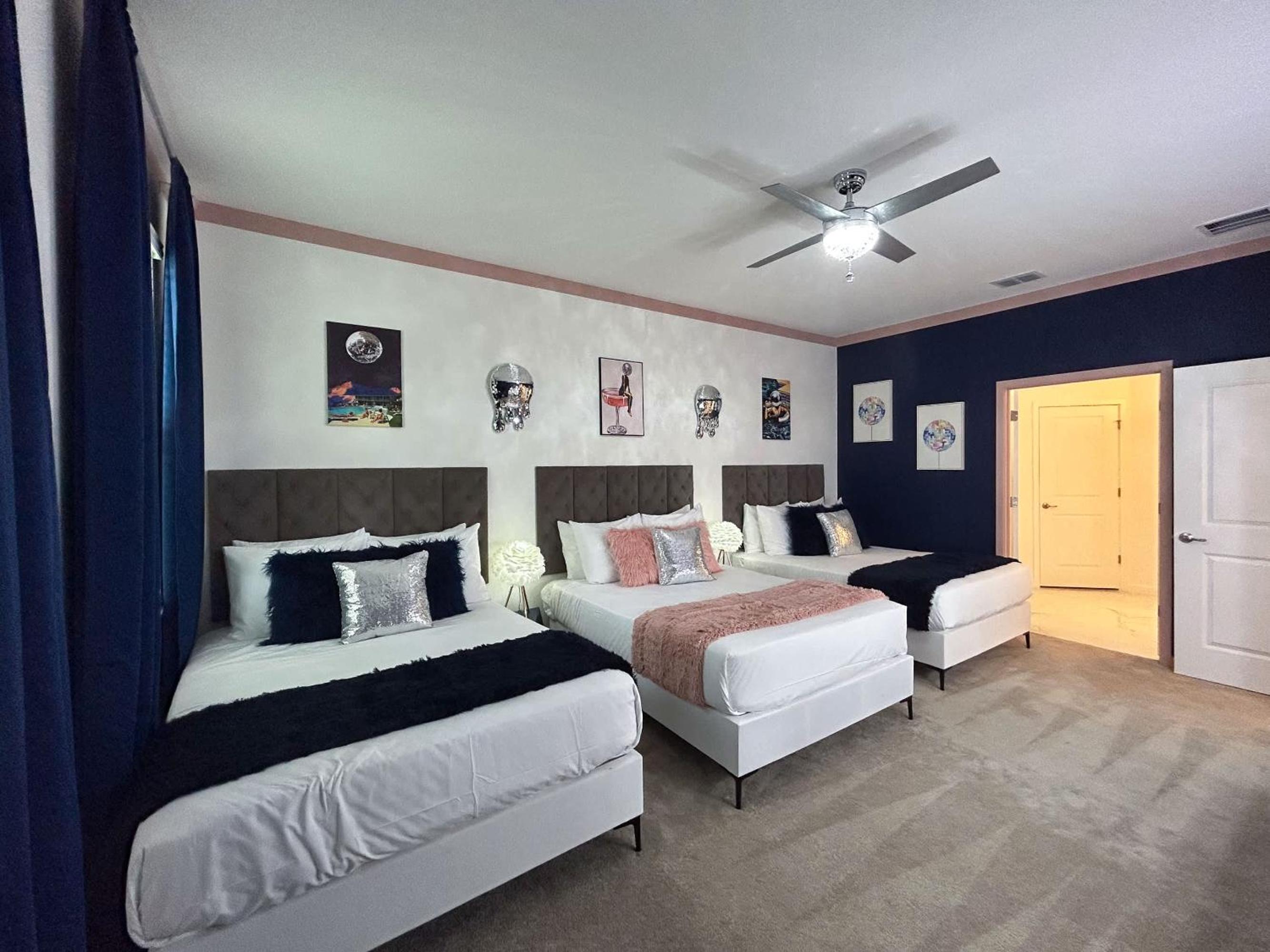 Luxury Home - ALL the extras - Sleeps 39