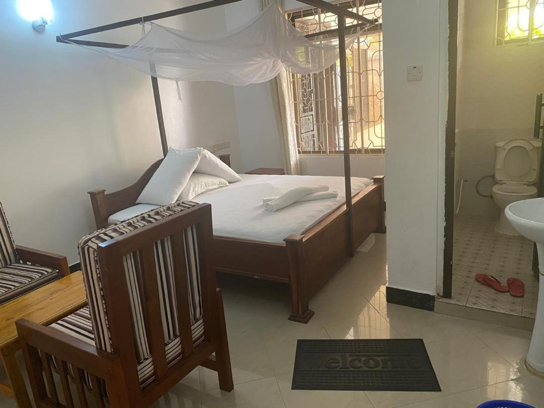 Colubus lodge bed and breakfast