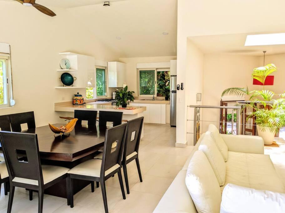 Modern Beach Villa Pool Ocean Views Terrace BBQ Villa Vista Real