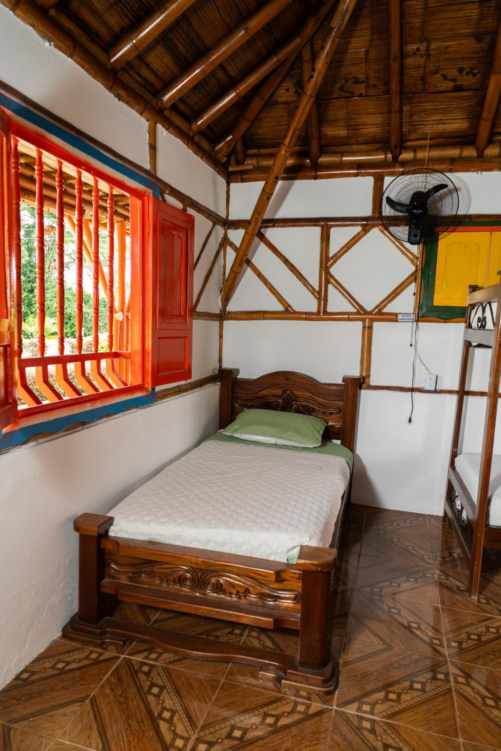Finca Hotel SHALOM LA DORADA EJE CAFETERO