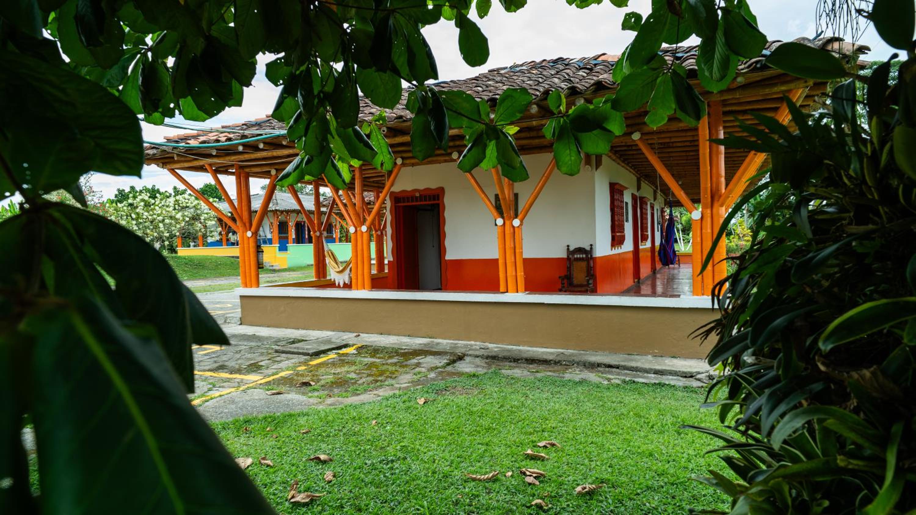 Finca Hotel SHALOM LA DORADA EJE CAFETERO