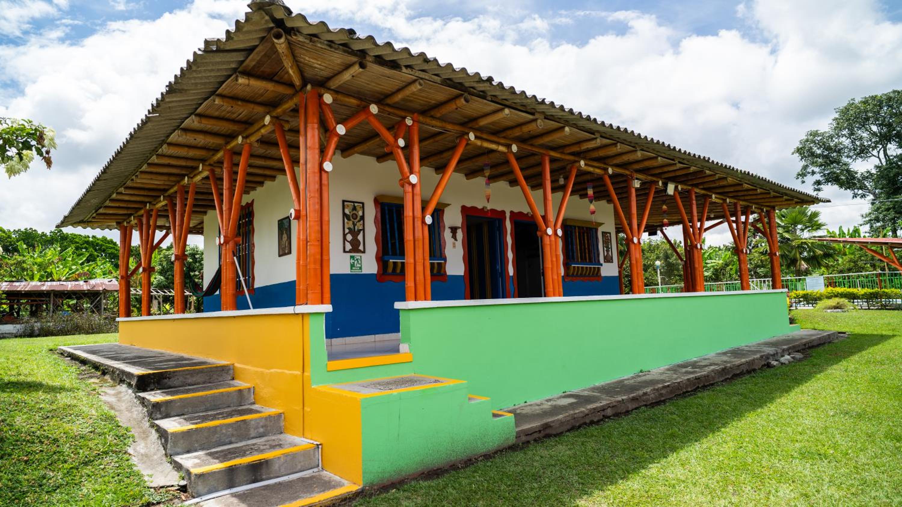 Finca Hotel SHALOM LA DORADA EJE CAFETERO