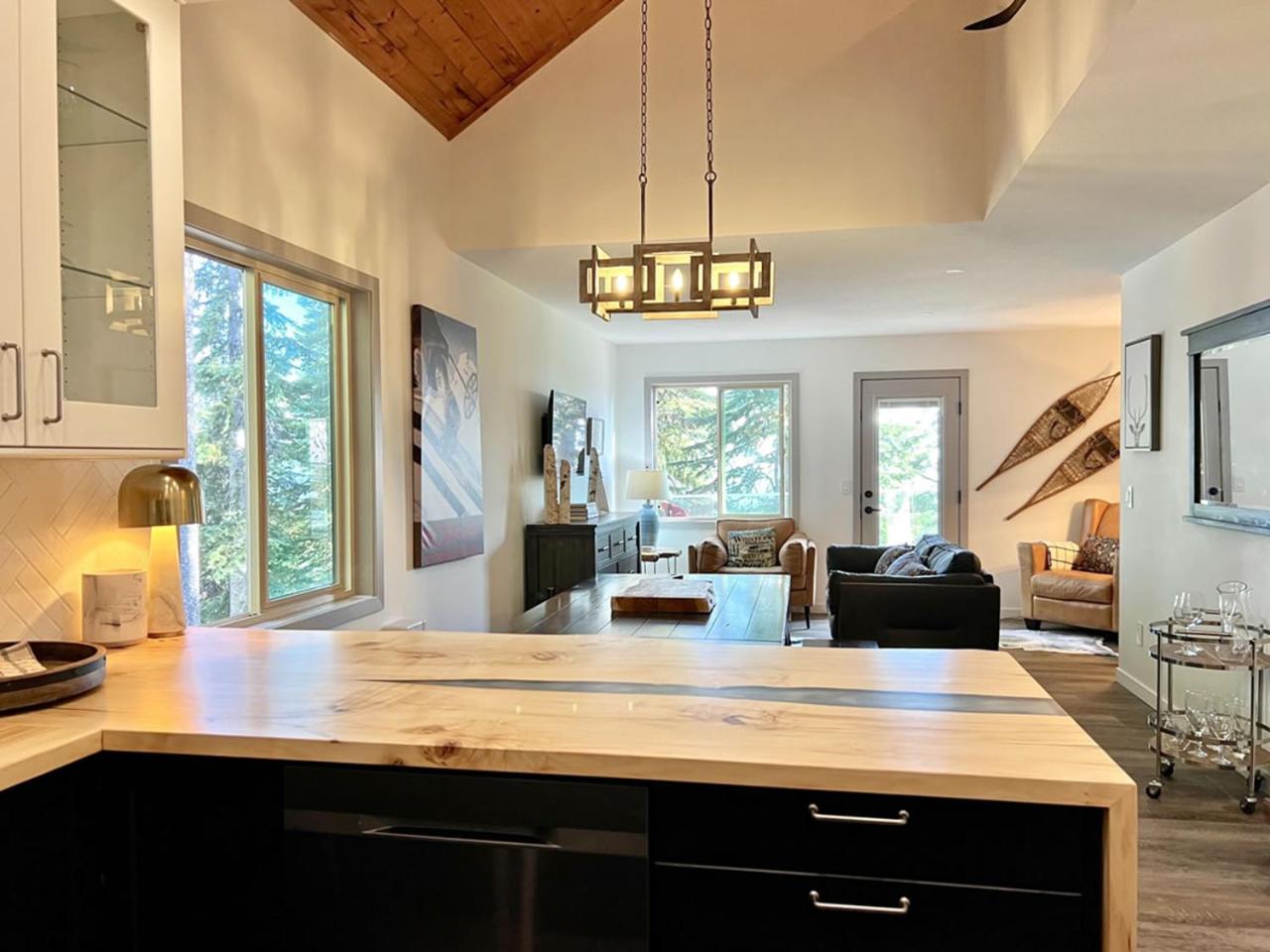 Ski Lodge Big White