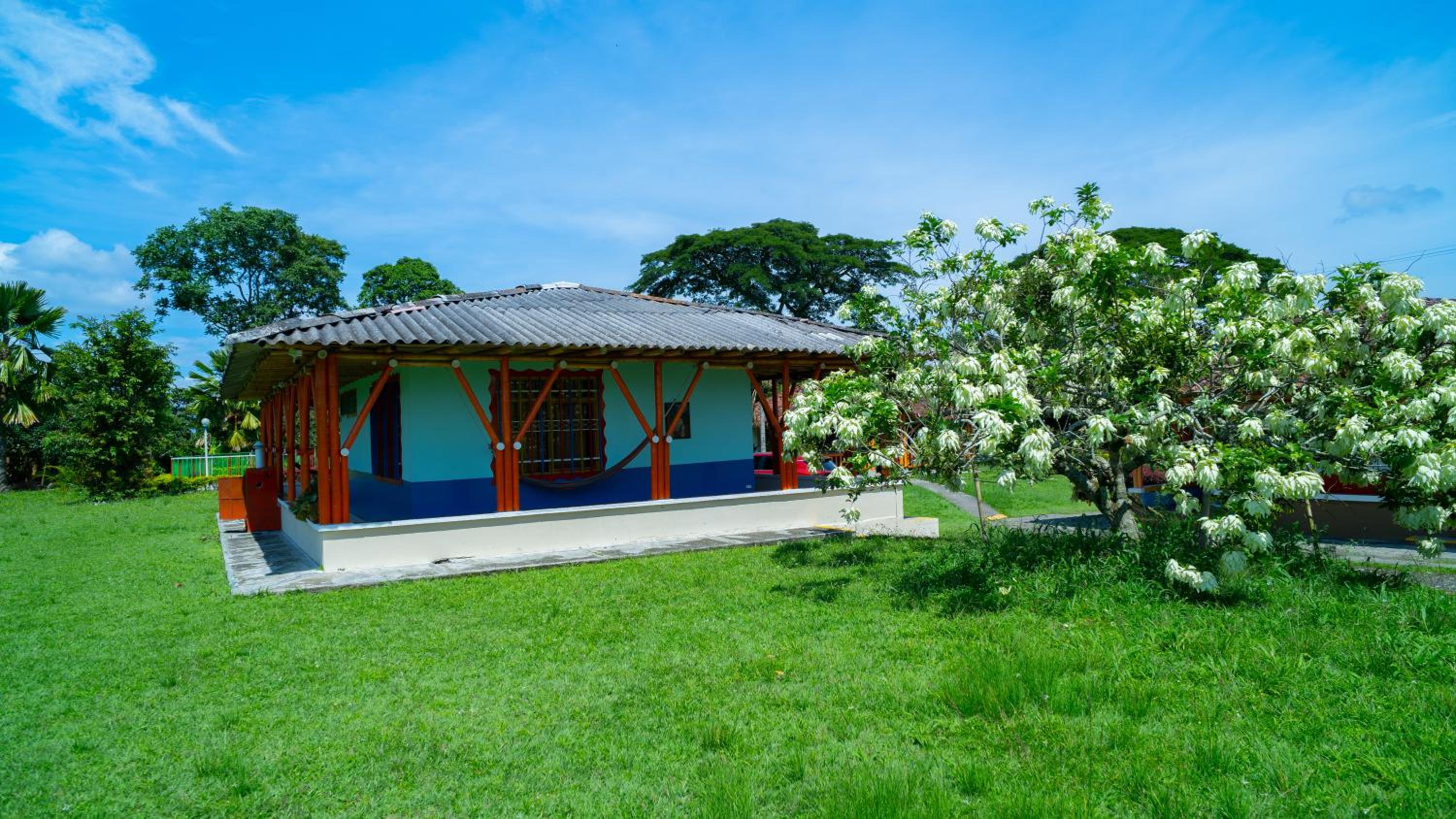 Finca Hotel SHALOM LA DORADA EJE CAFETERO