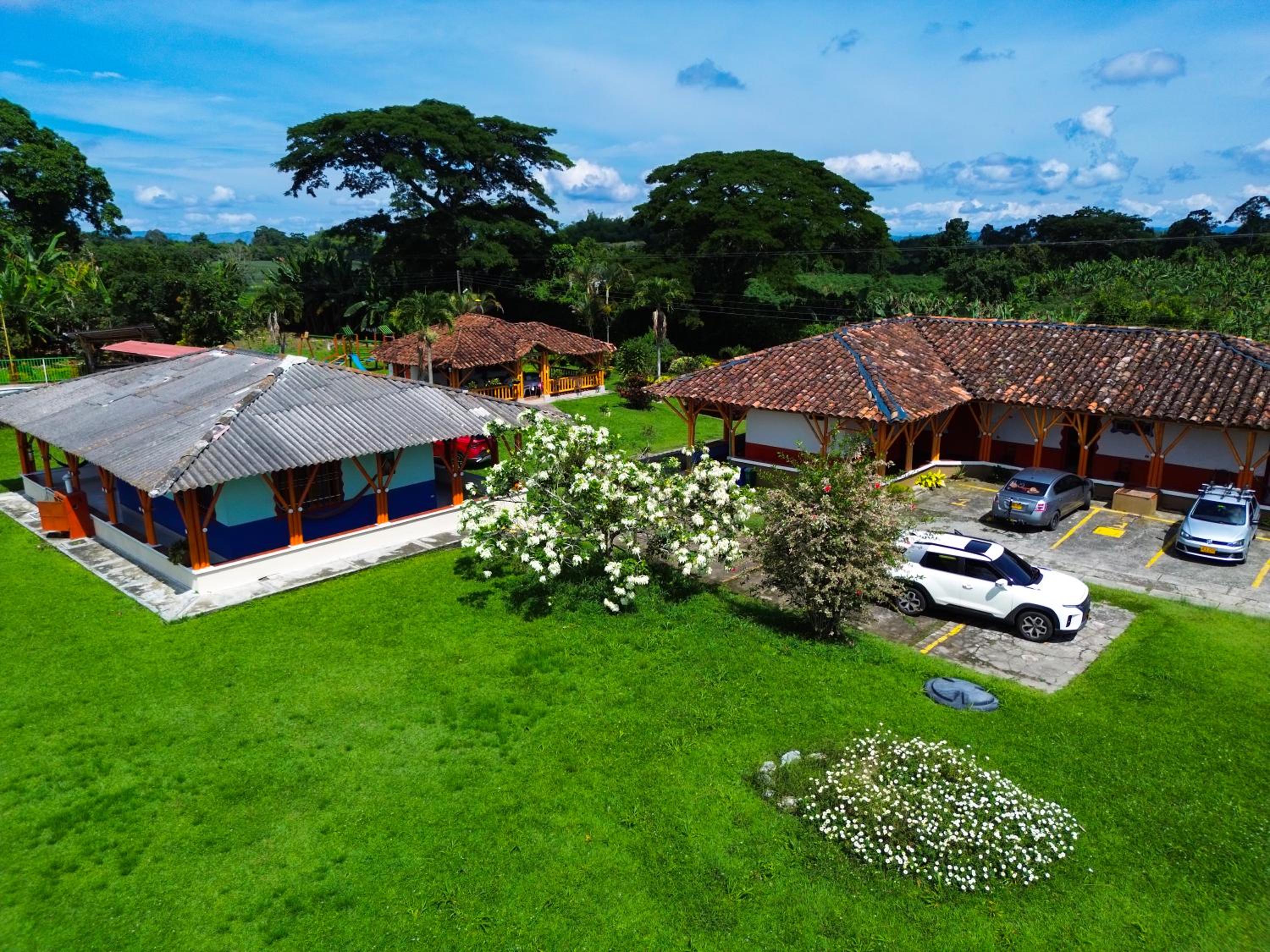 Finca Hotel SHALOM LA DORADA EJE CAFETERO