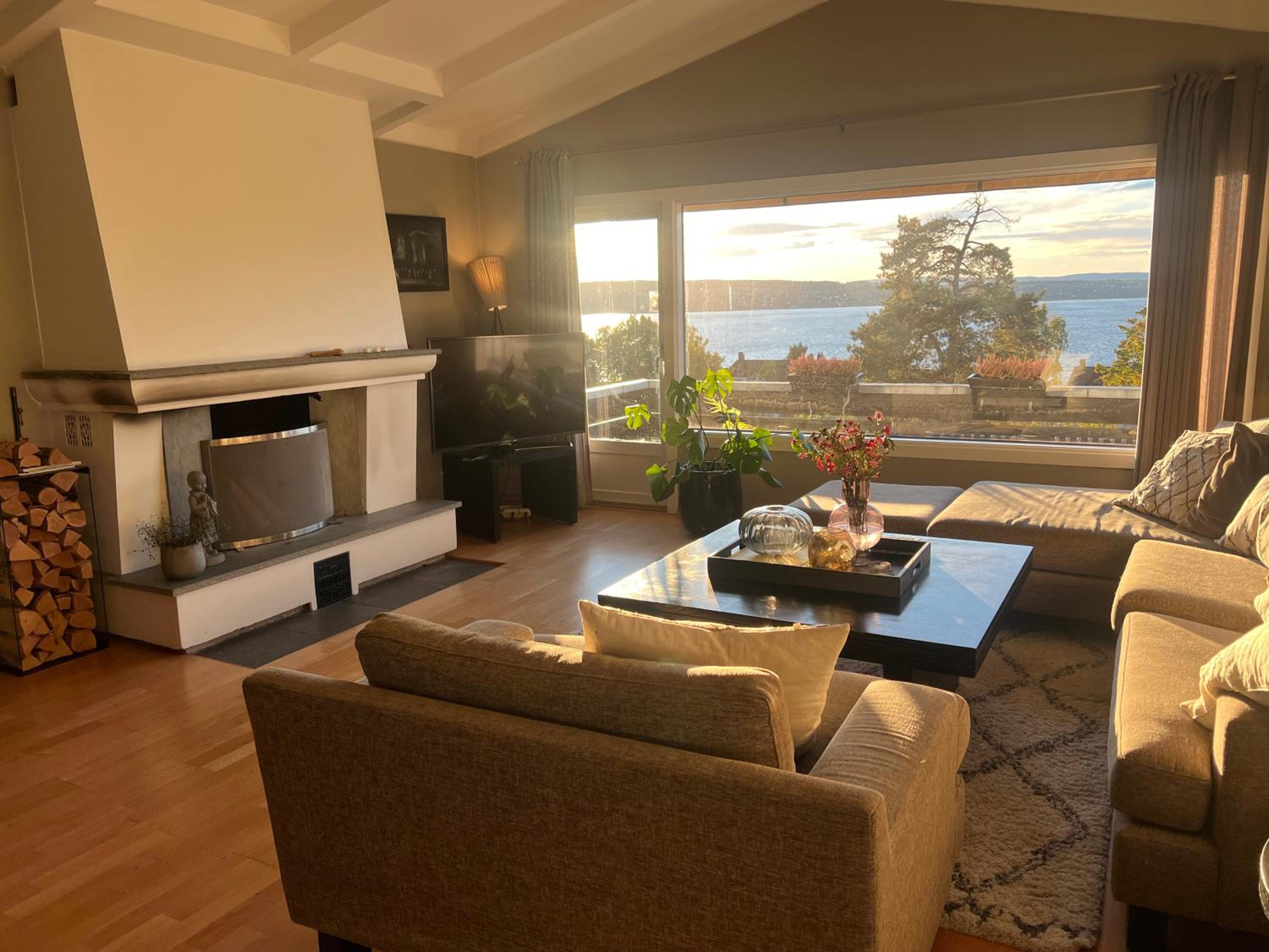 Large villa with garden and beautiful sea view view 2
