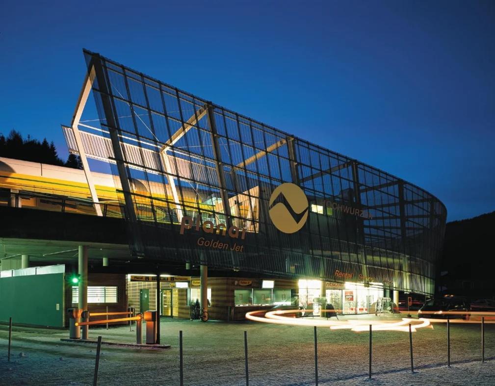 Ferienhaus JOLOISIA mit Blick auf Planai