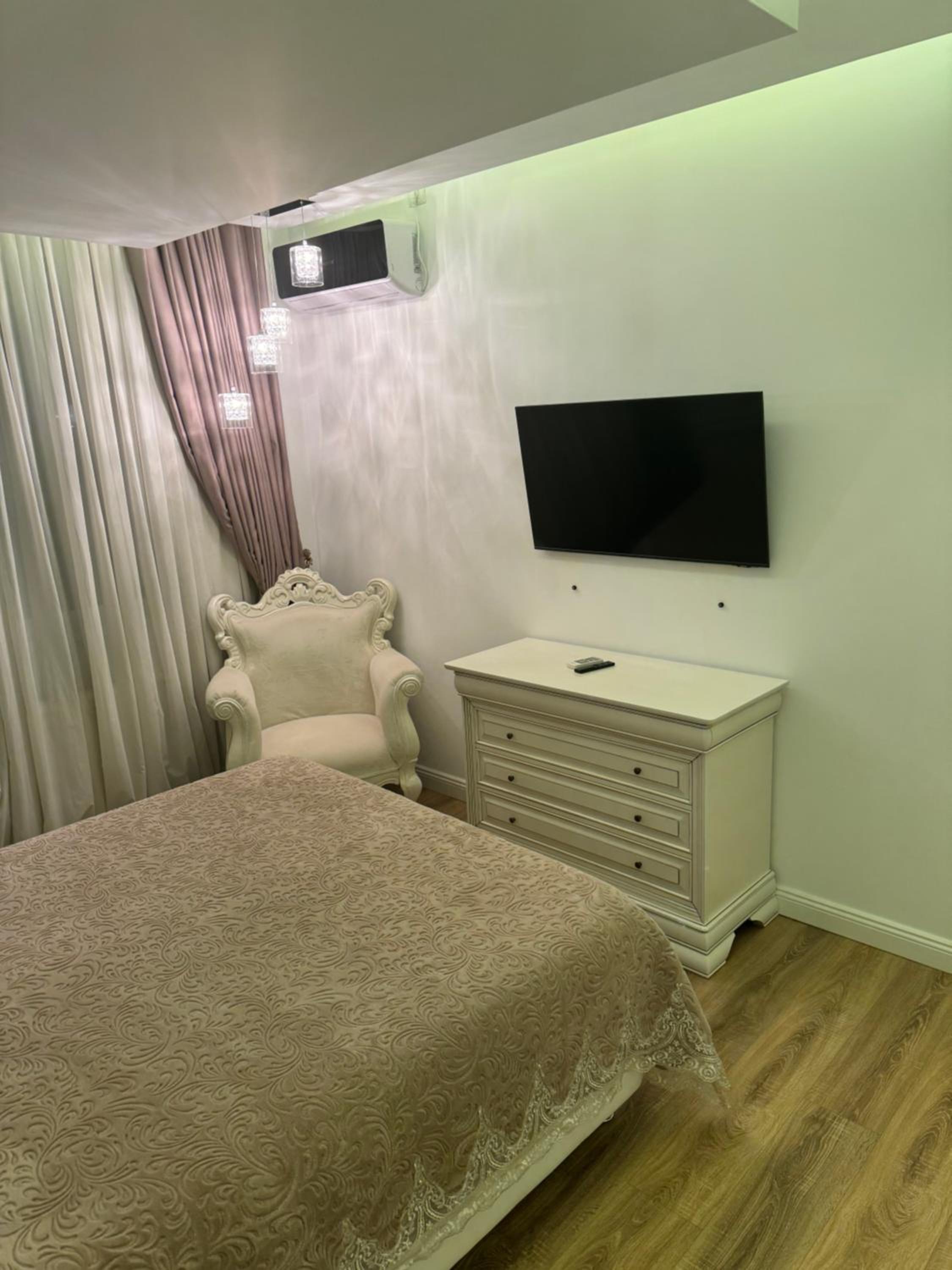 Bratu Residence
