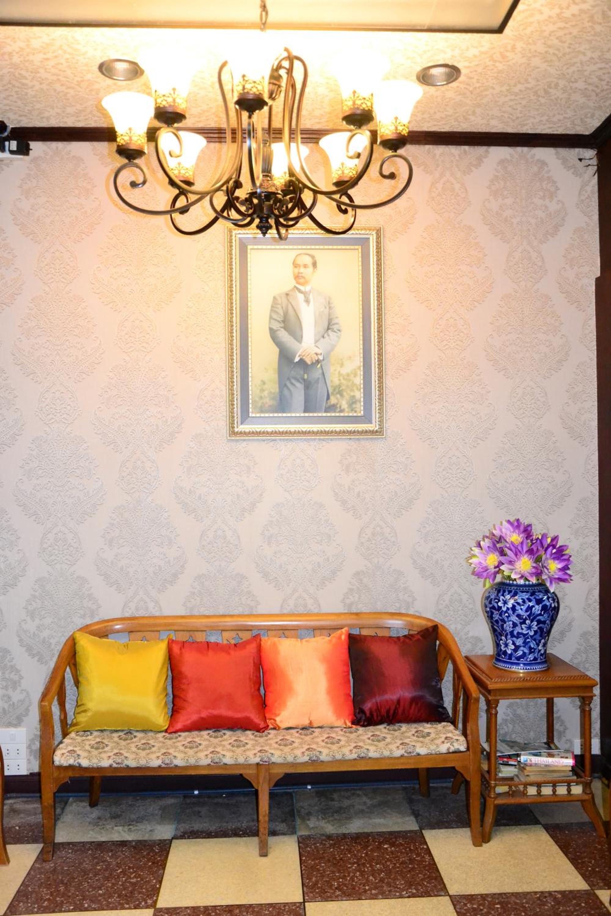 At Bangkok Hotel