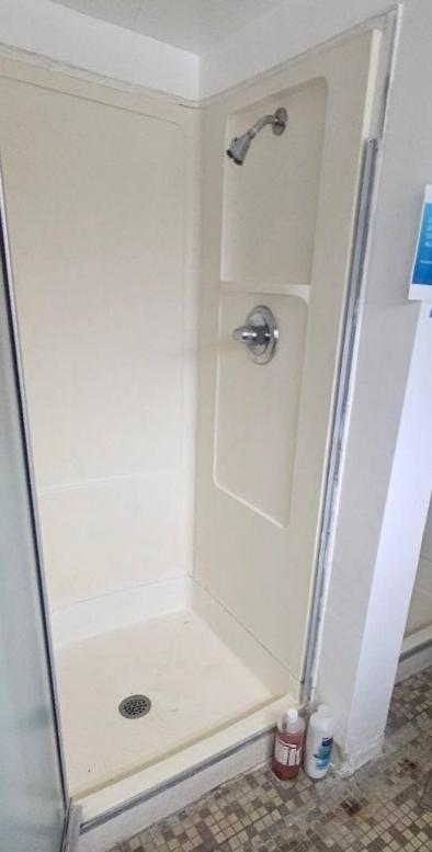 Twin room near Hillsboro