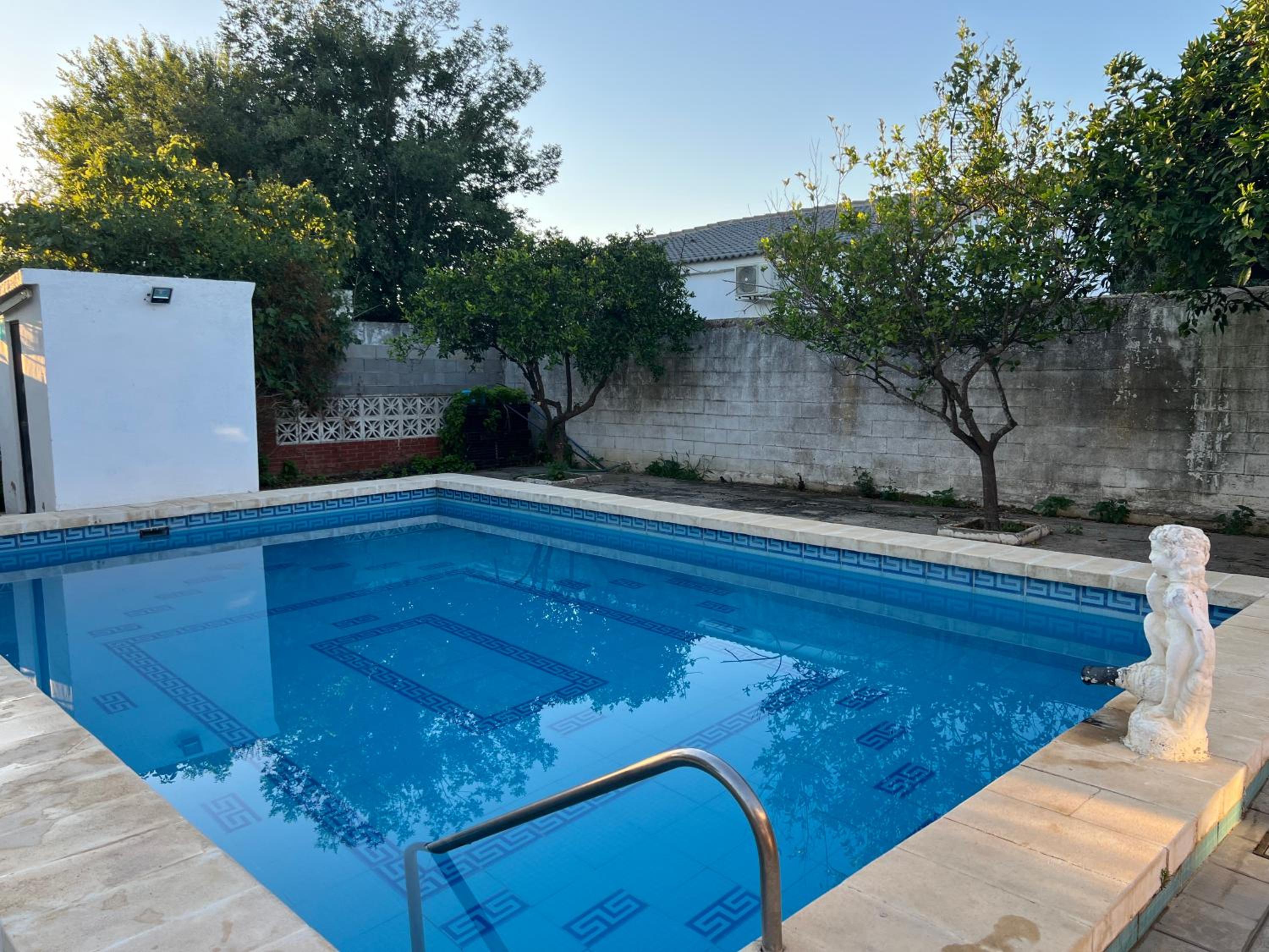 Chalet piscina jakuzzi sevilla