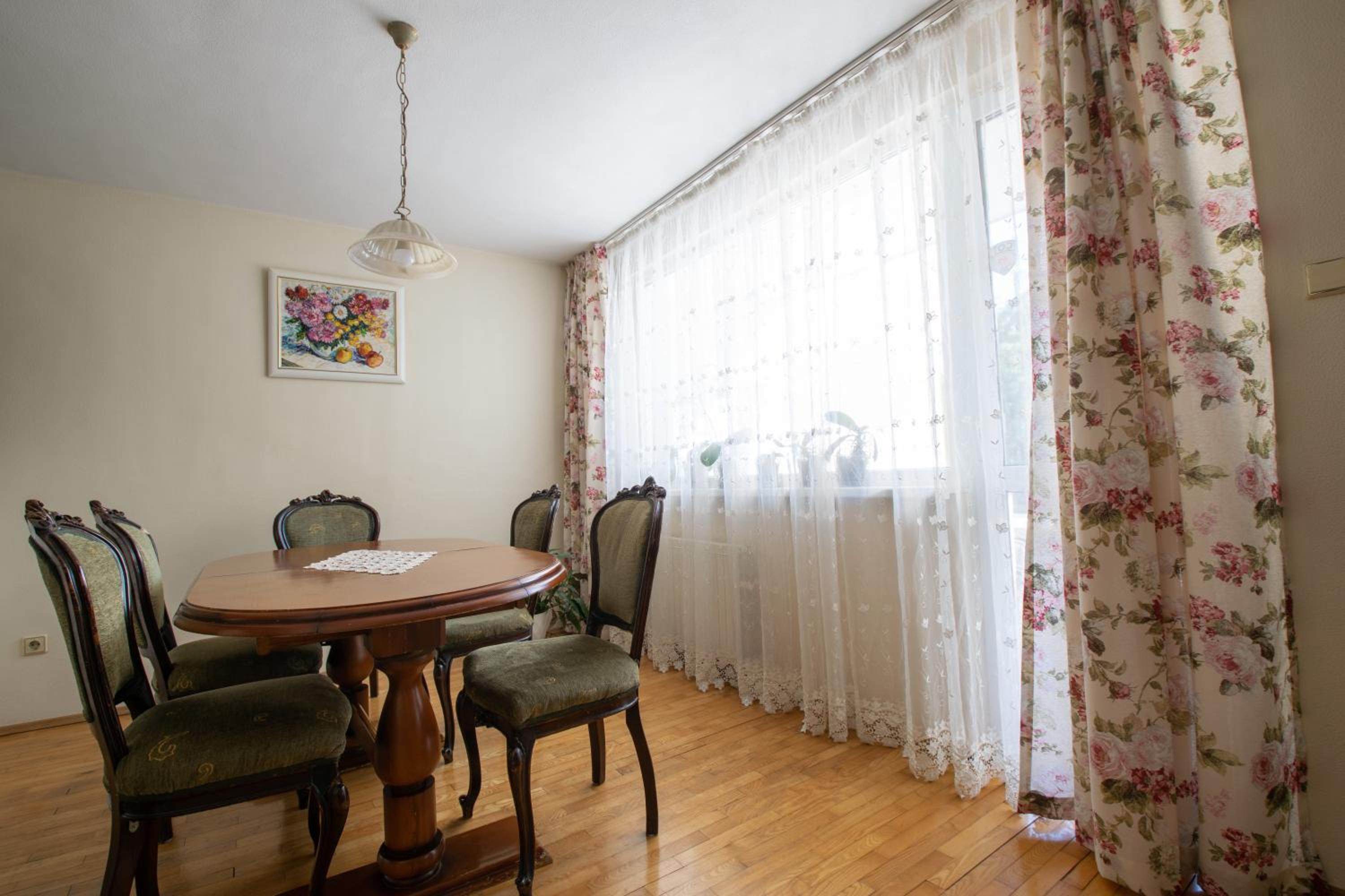 Cosy, quiet house with Vitosha view near Paradise