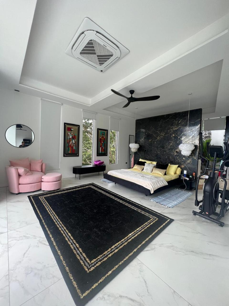 Casa Laguna