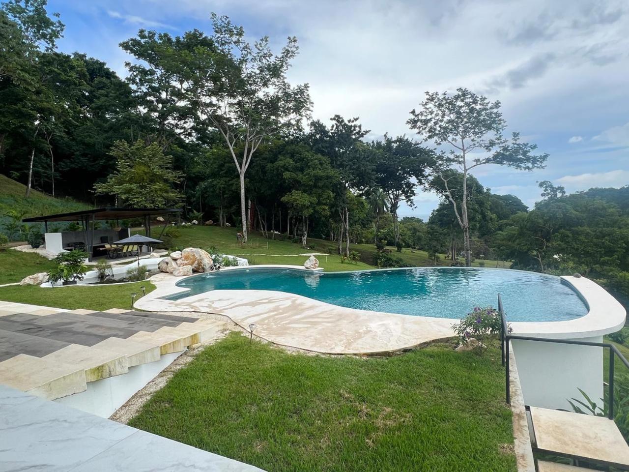 Casa Laguna
