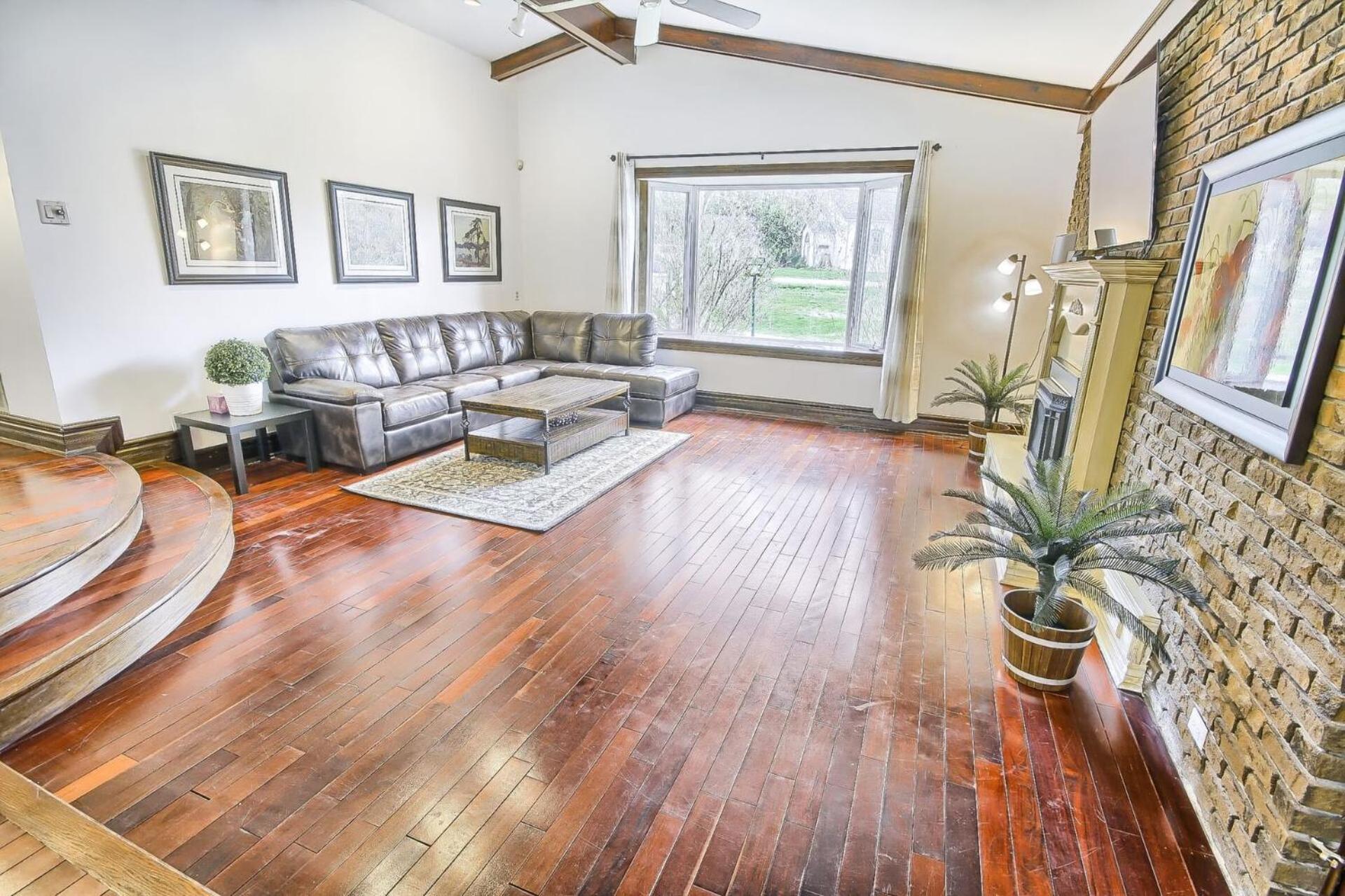 5 Bedroom Vacation Cottage - King City