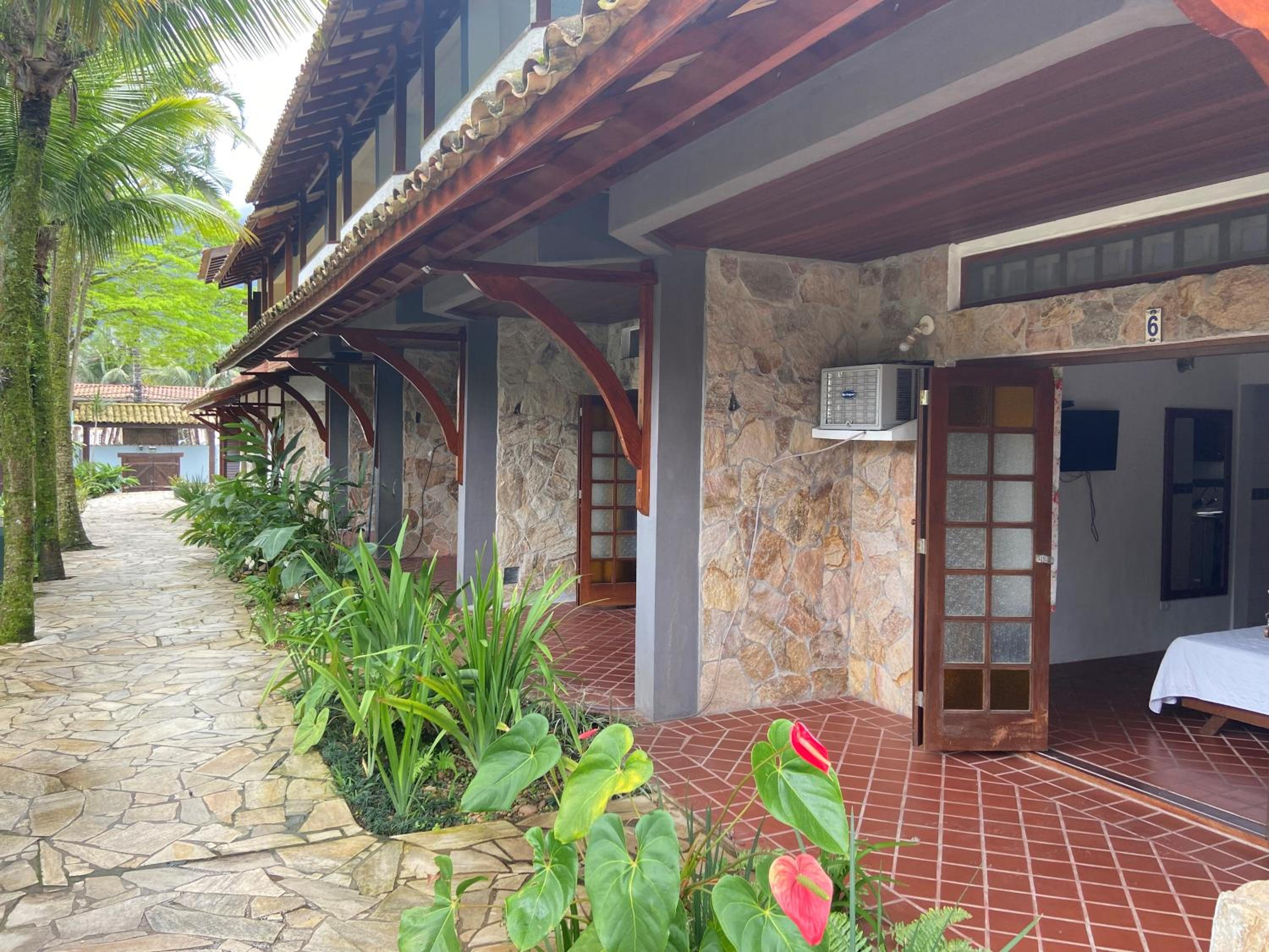 Hotel Pousada Brig Maresias - Image 1