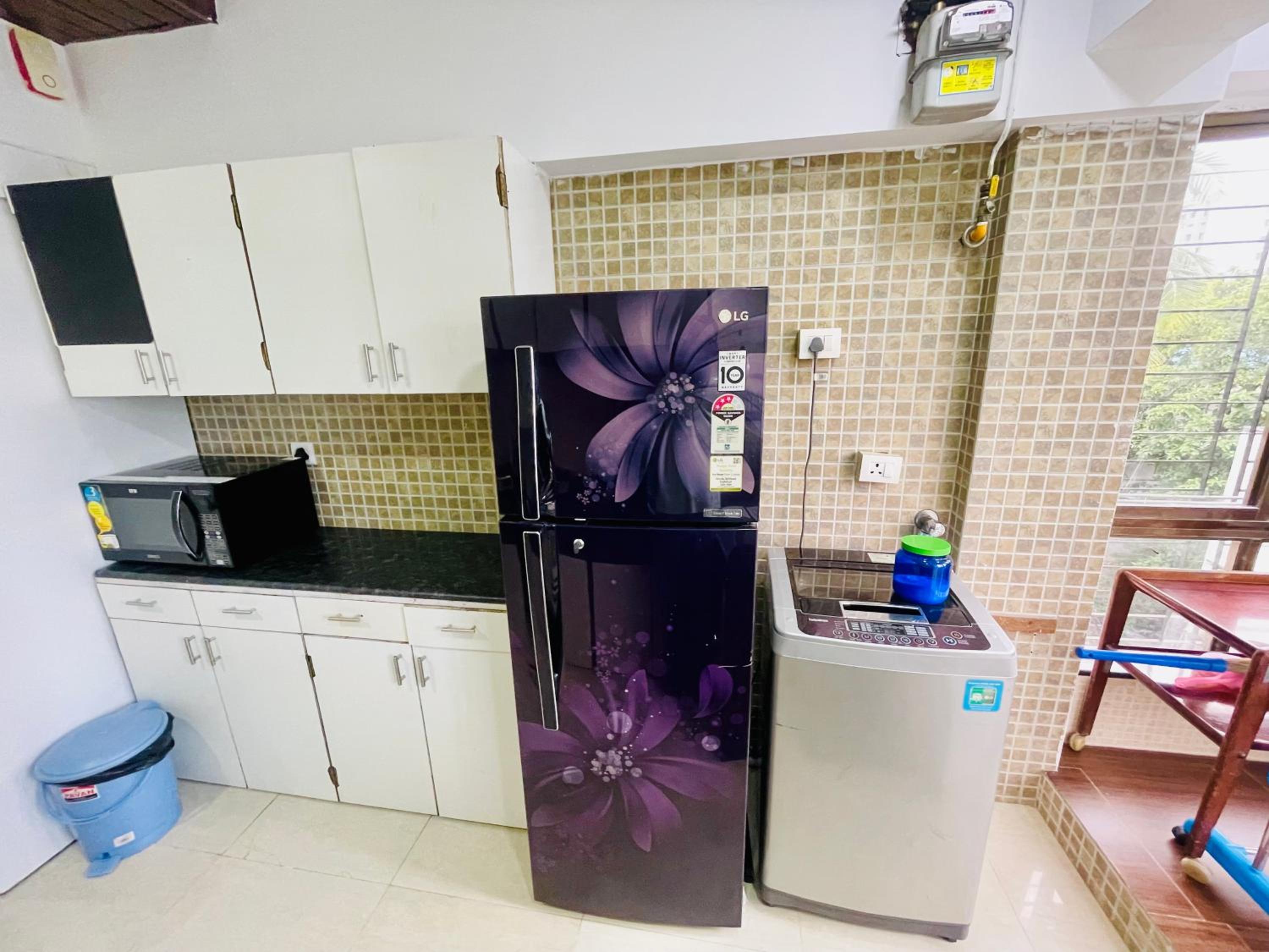 Bandra - Spacious 2 BHK- Close to BKC. view 4