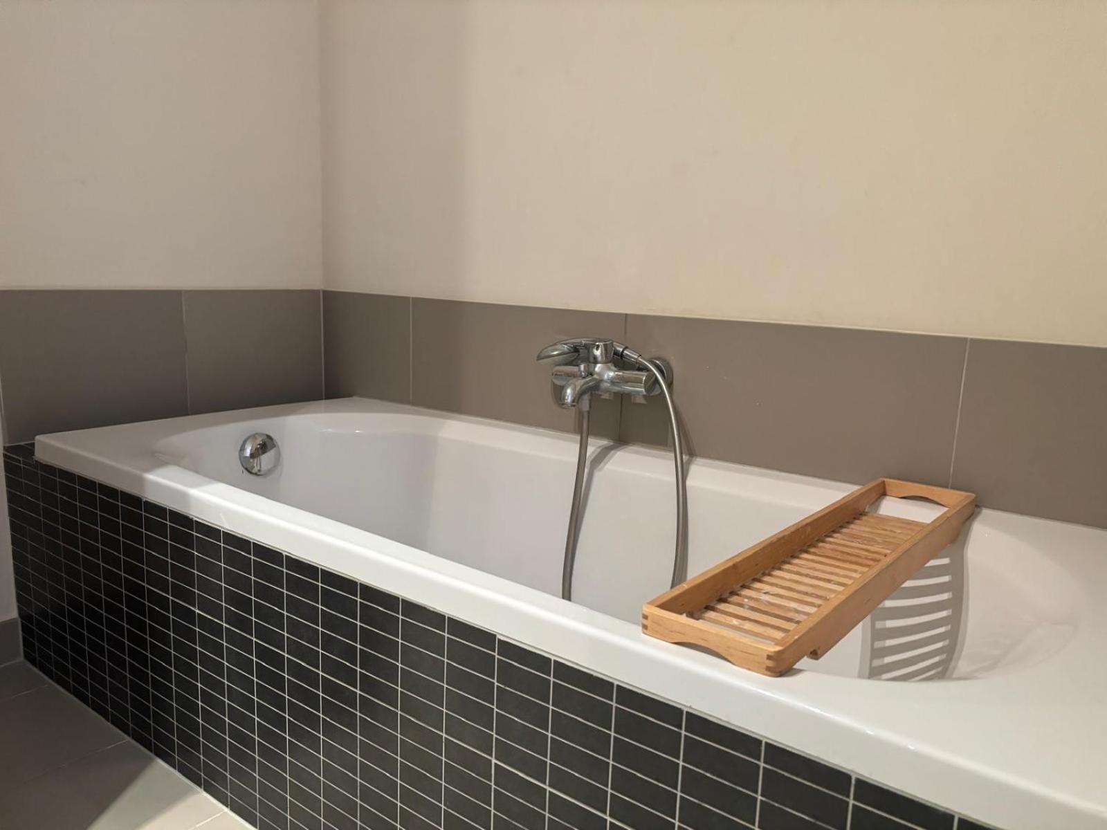 Luxurious Two Bedroom Apartment
