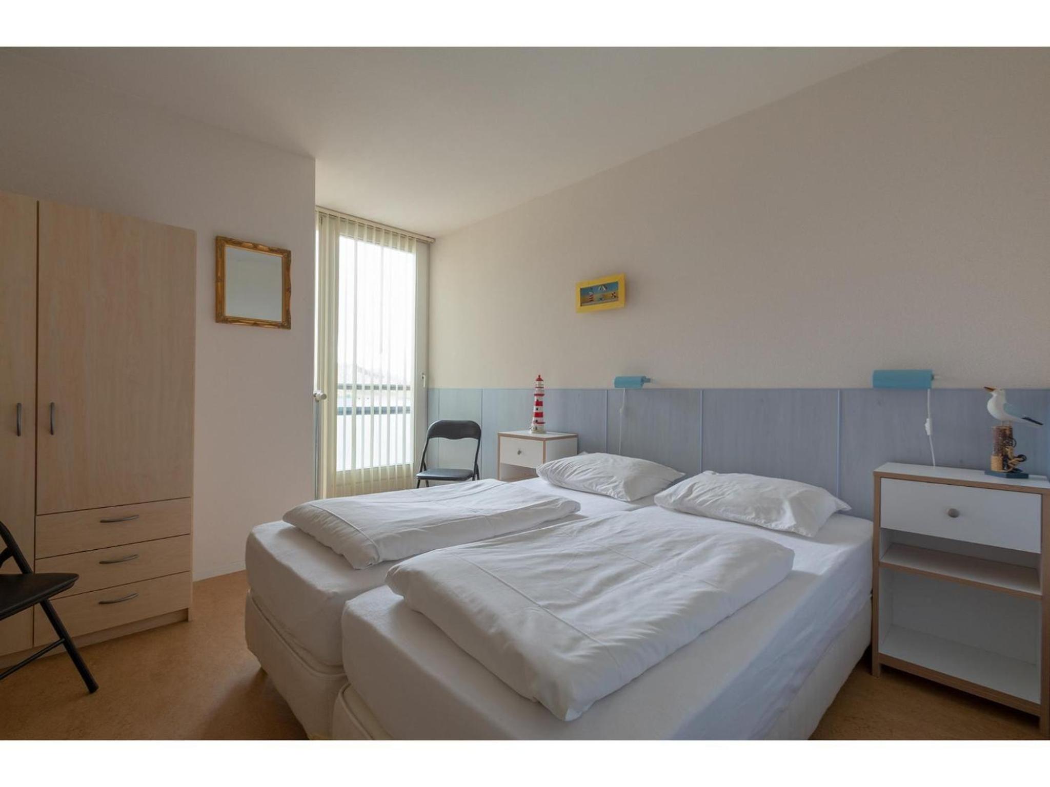 Dorpsplein 23E apartment in Callanstoog square view 5