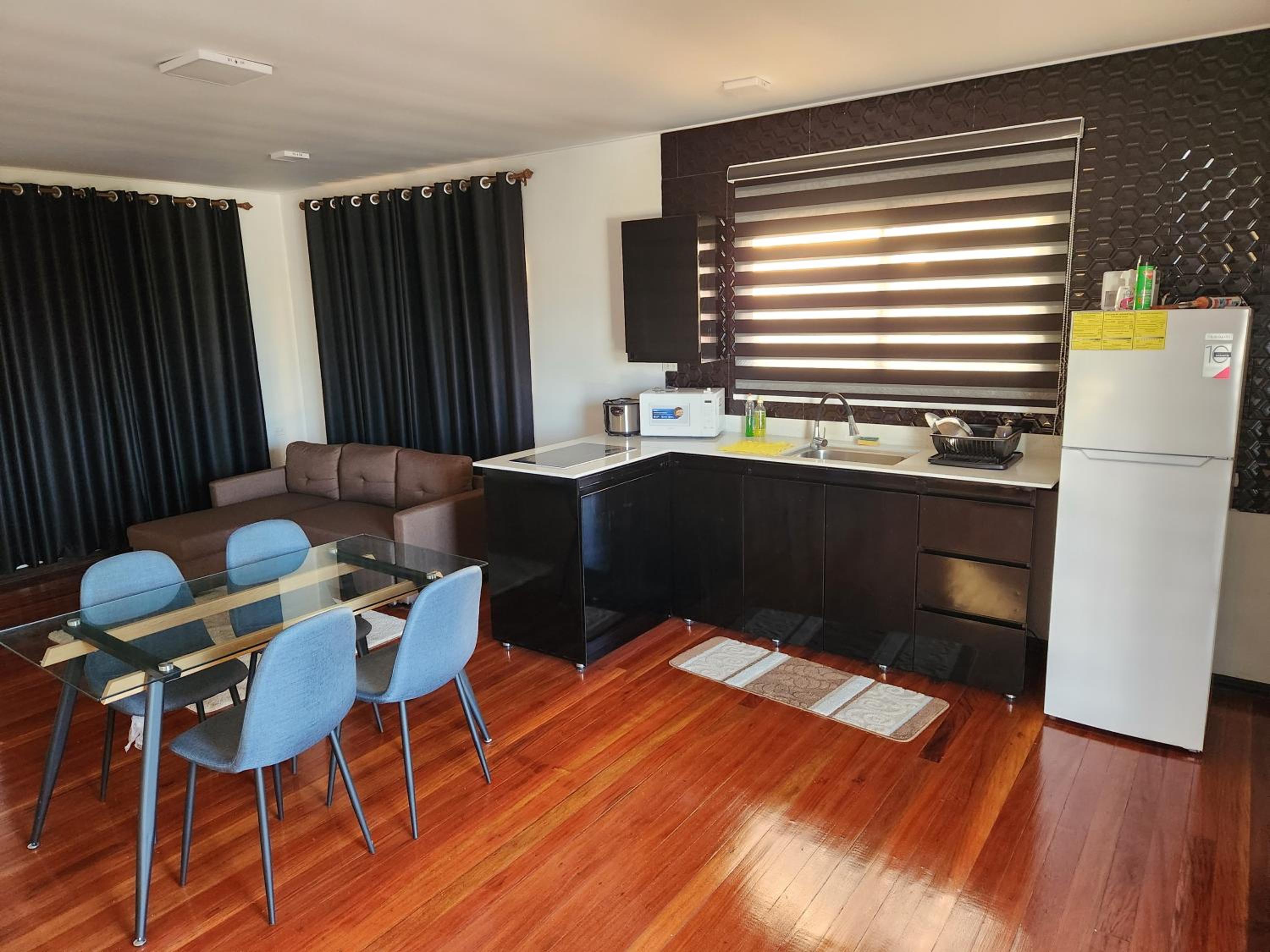RoRa's Cozy Nest view 3