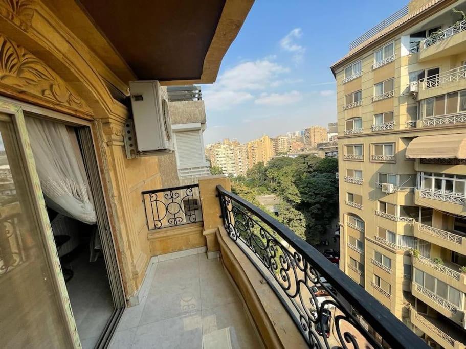 spacious and luxurious apartment