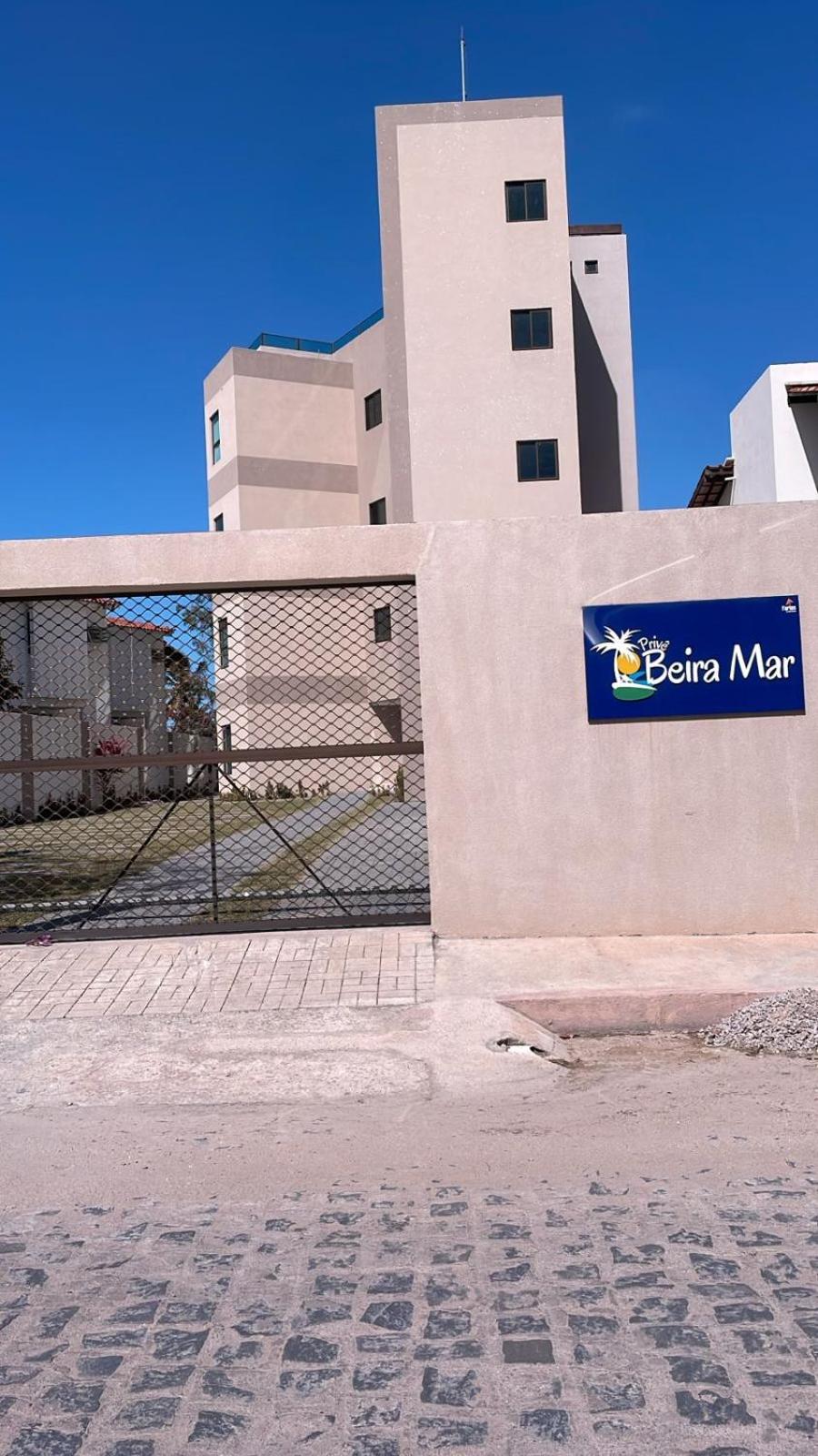 Apartamento de luxo à beira-mar