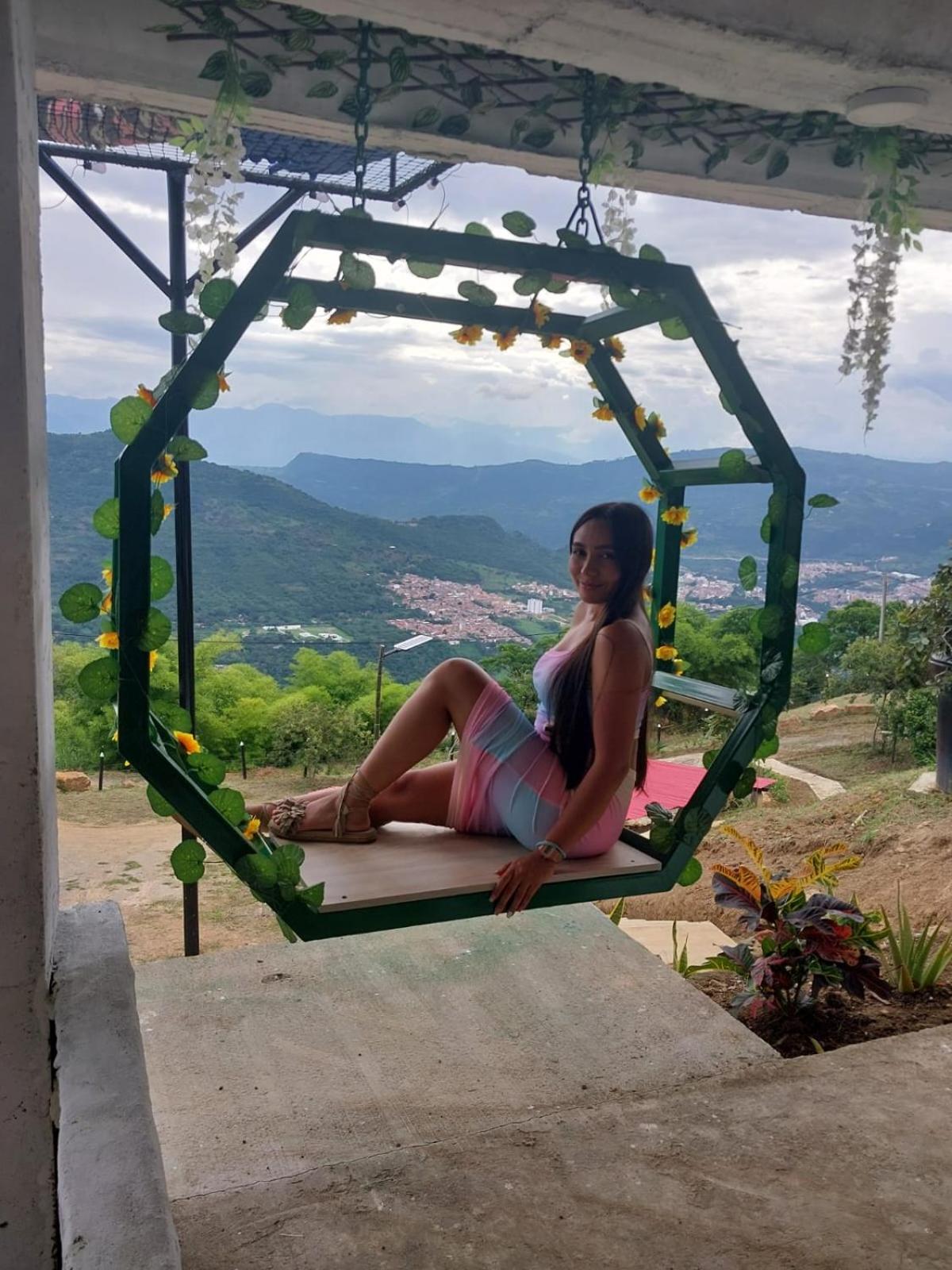 Esmeralda PLUS