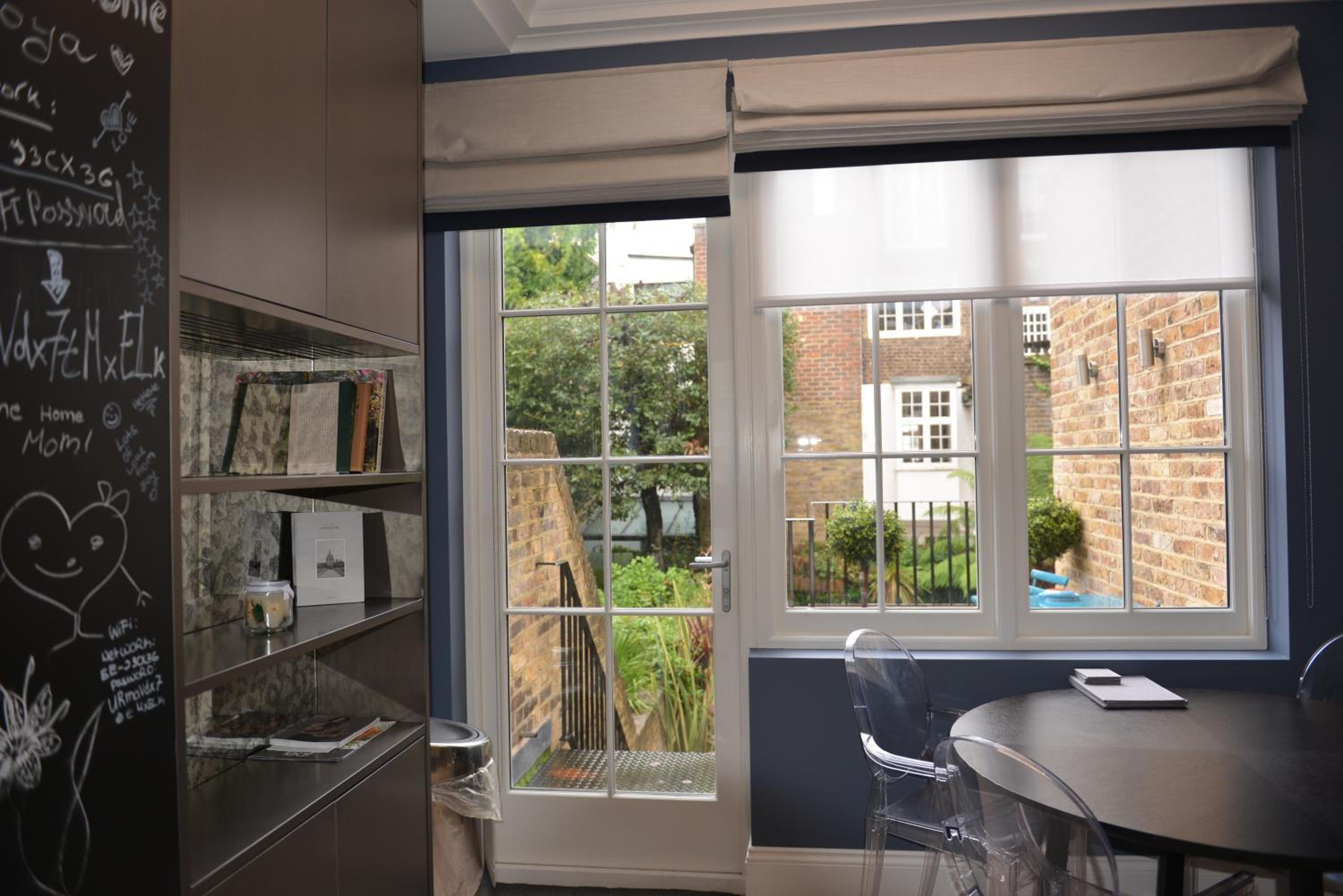 Luxury 4 Bedrooms 5 Baths 2 Receptions Family House with Garden Chelsea