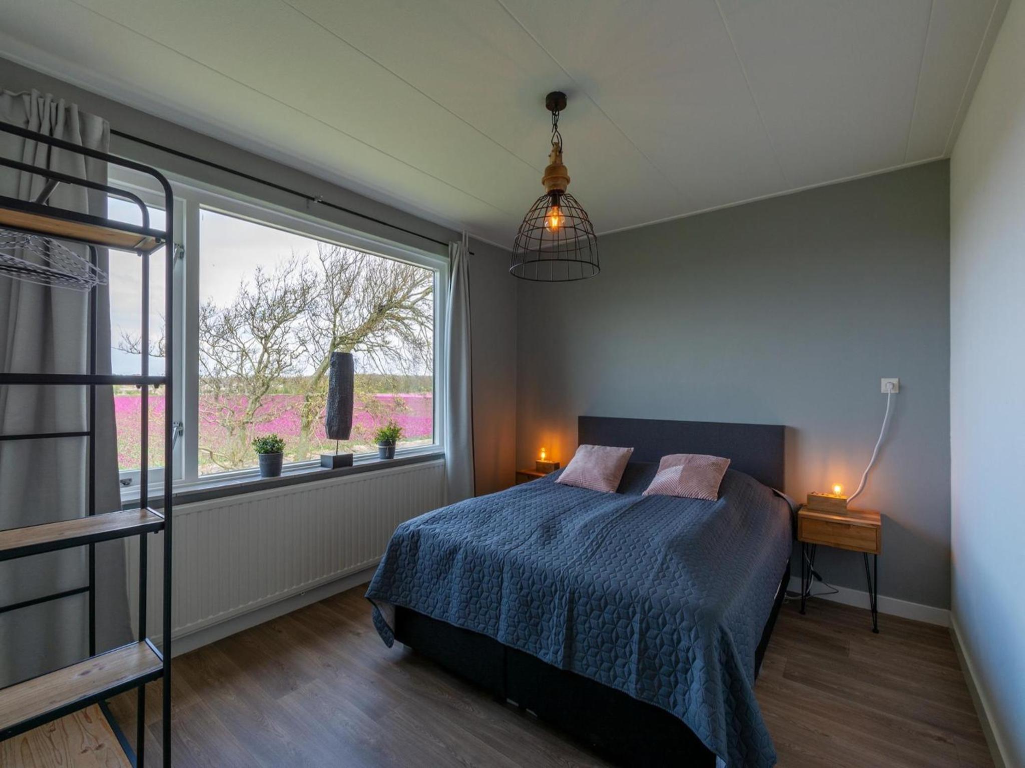 Spacious Villa with garden view 4