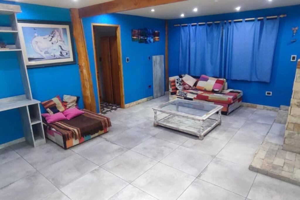 Casona cordillerana con patio, parrillas, chimenea