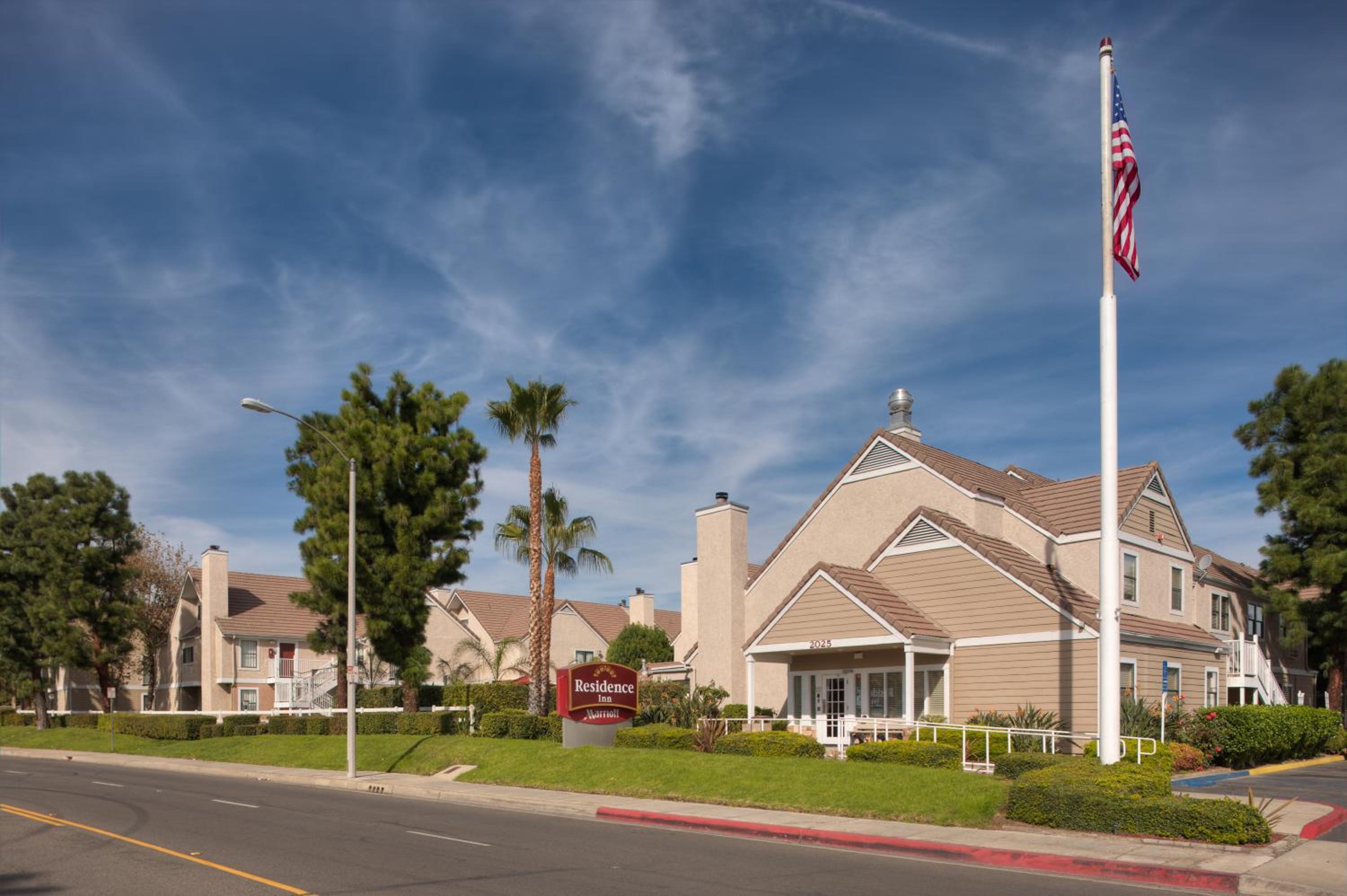 Hotel Residence Inn Ontario Airport - Image 1