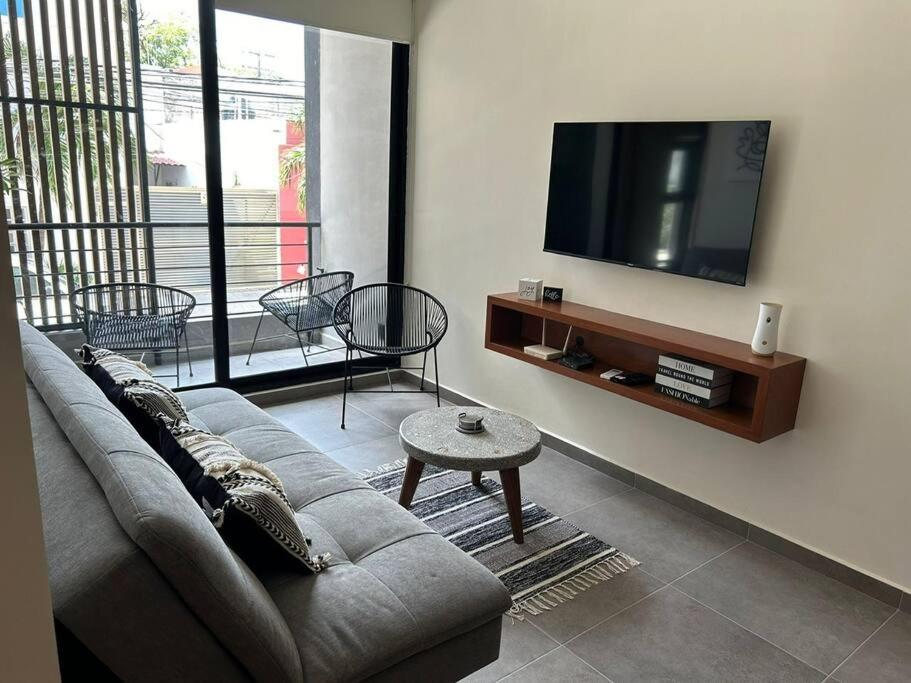 Stylish 2BR Condo near the 5th Avenue & the Beach view 5