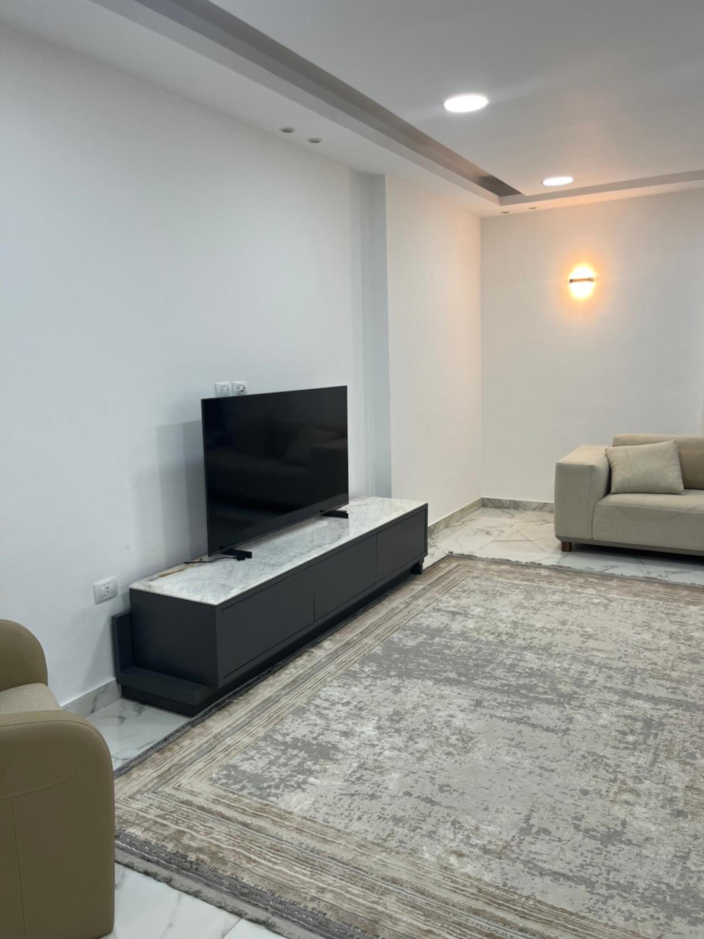 3 bedroom apartment luxury rehab