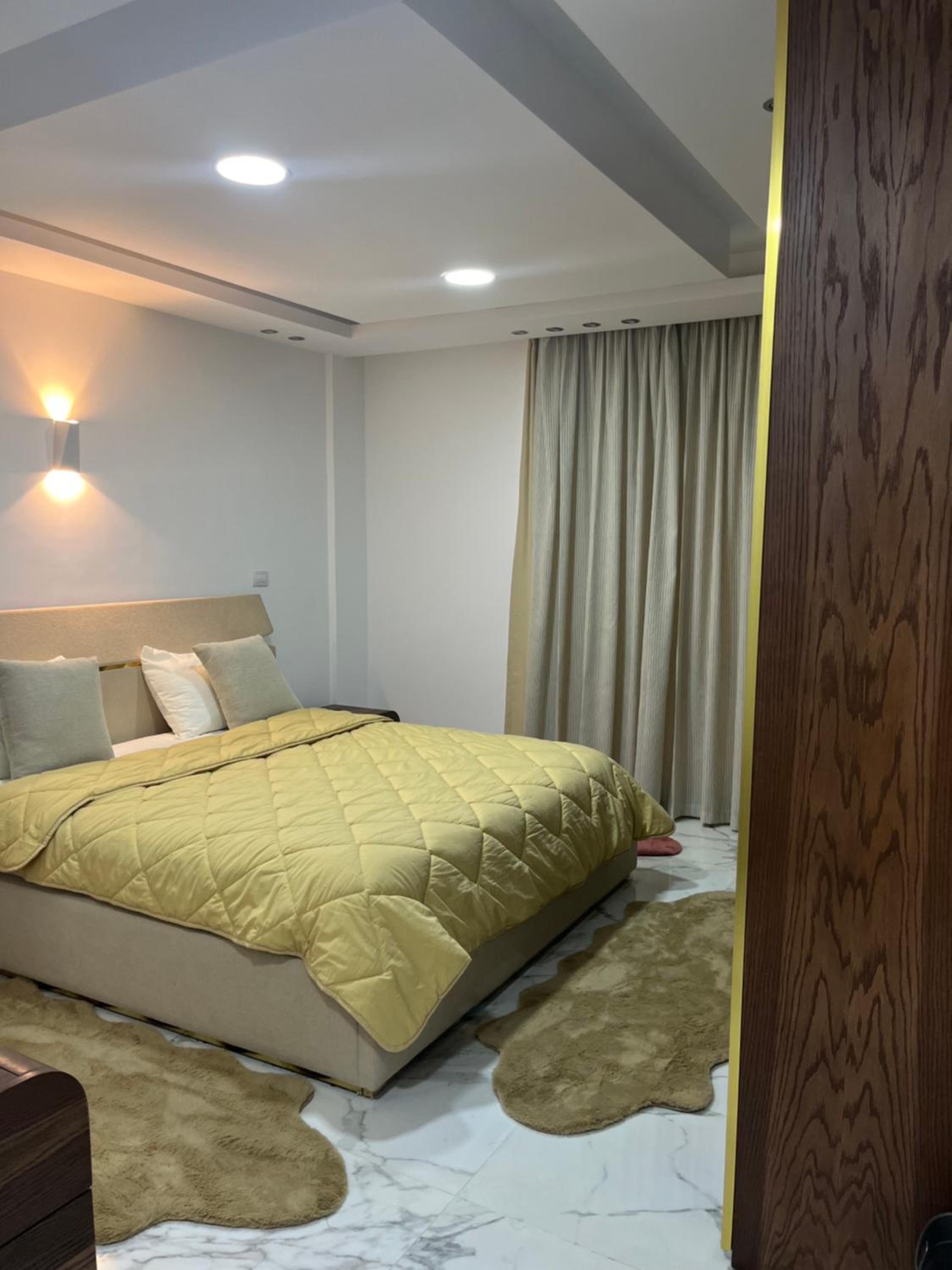 3 bedroom apartment luxury rehab
