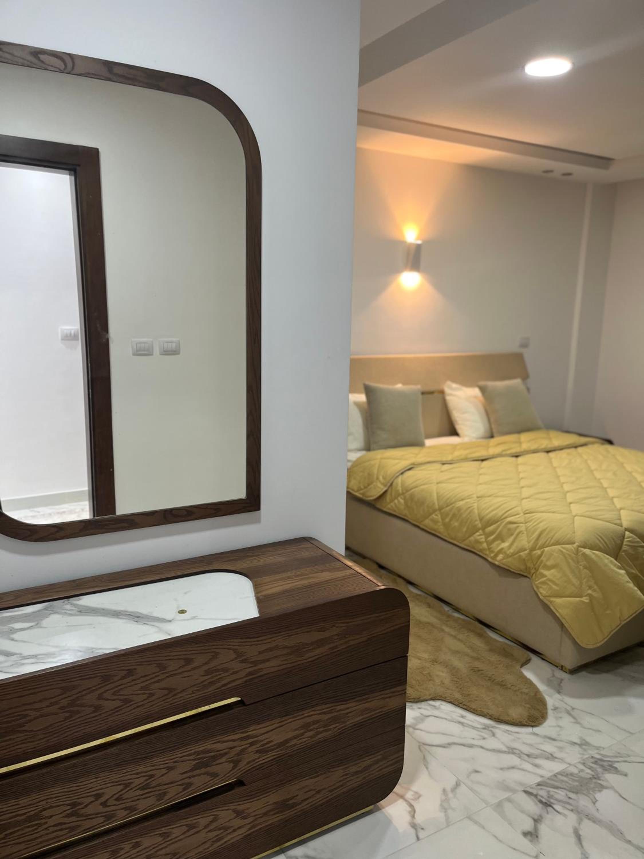 3 bedroom apartment luxury rehab