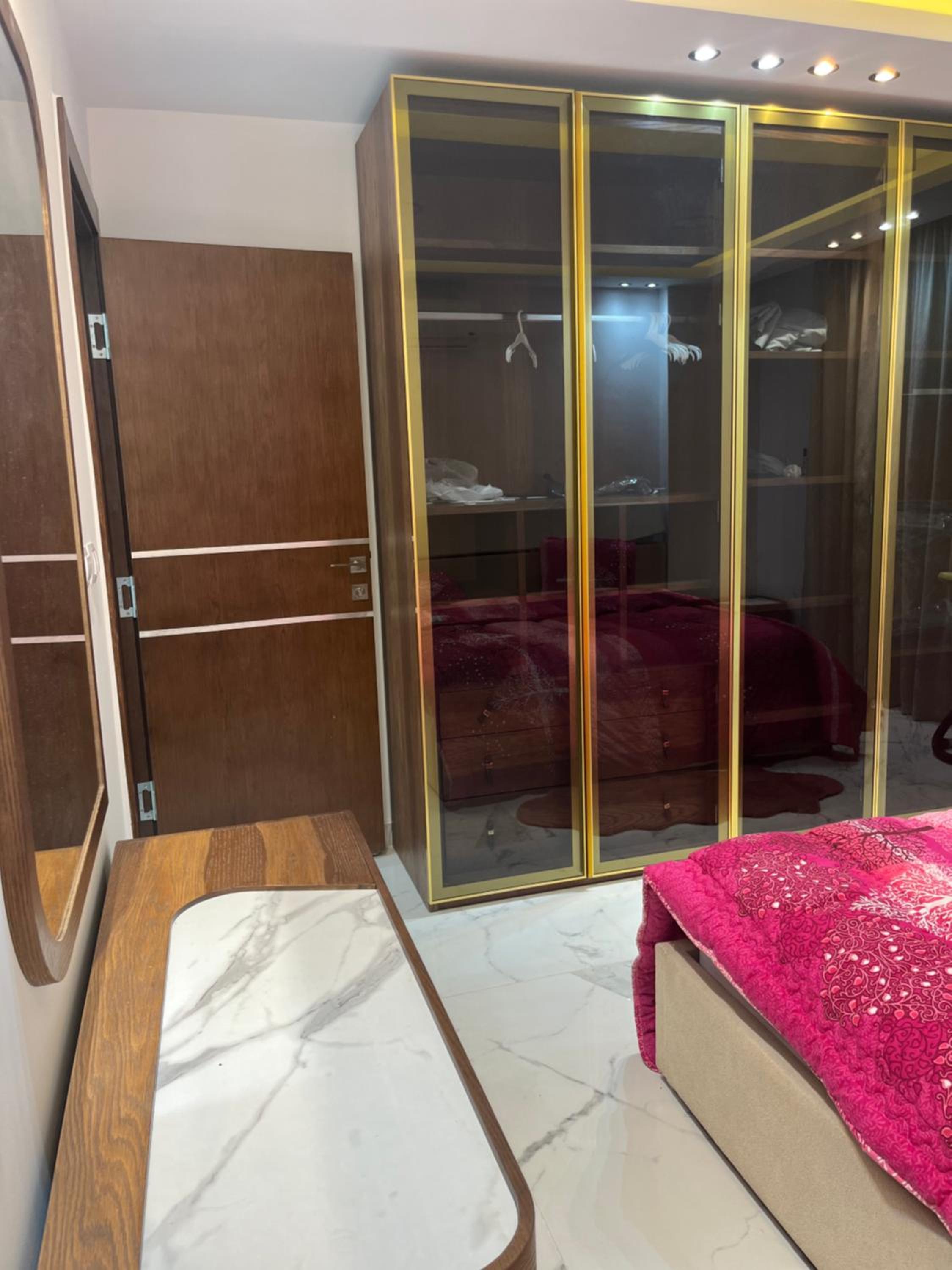 3 bedroom apartment luxury rehab