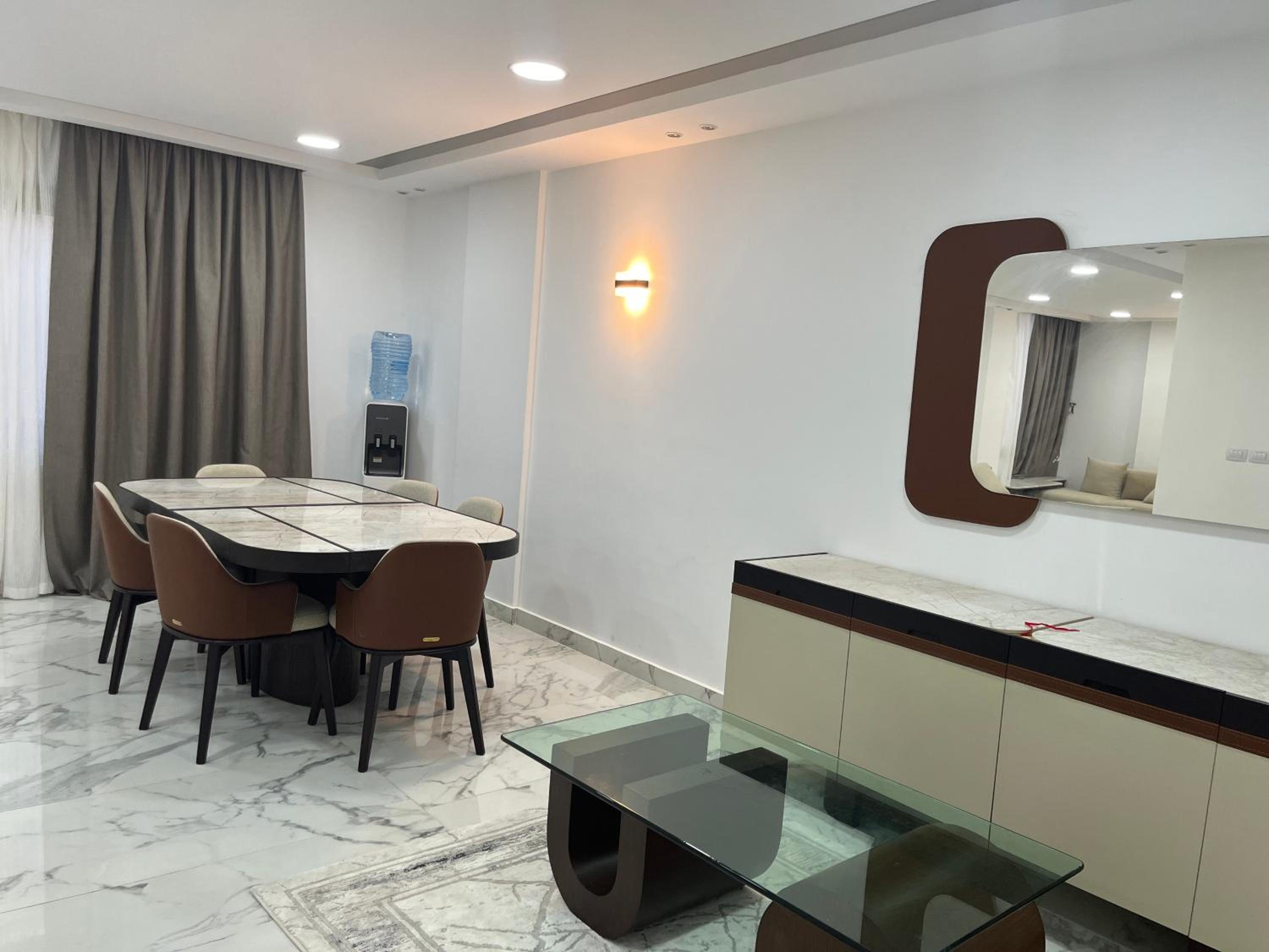 3 bedroom apartment luxury rehab