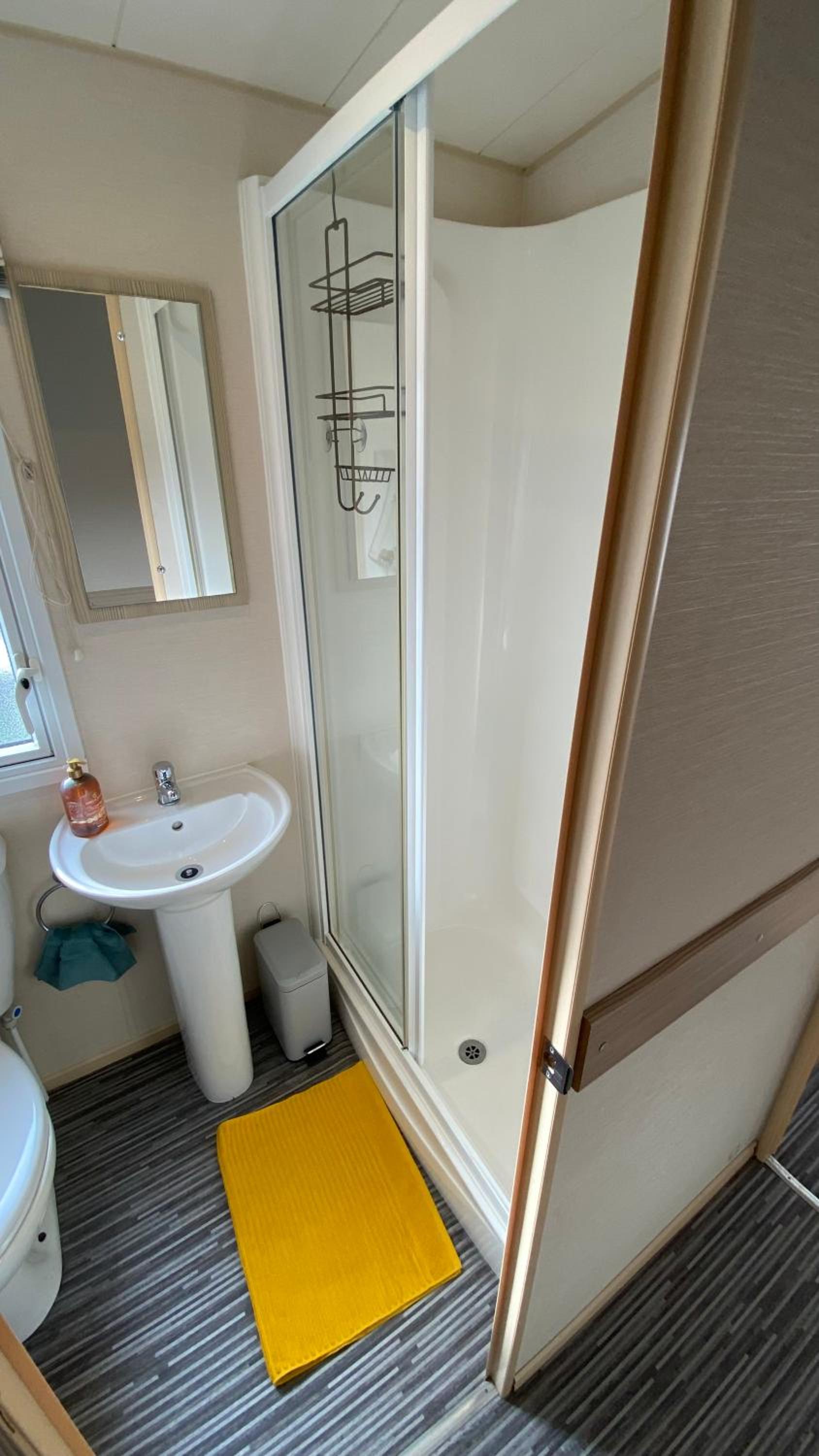 Cosy Holiday Home at Seton Sands near Edinburgh and North Berwick with free WiFi