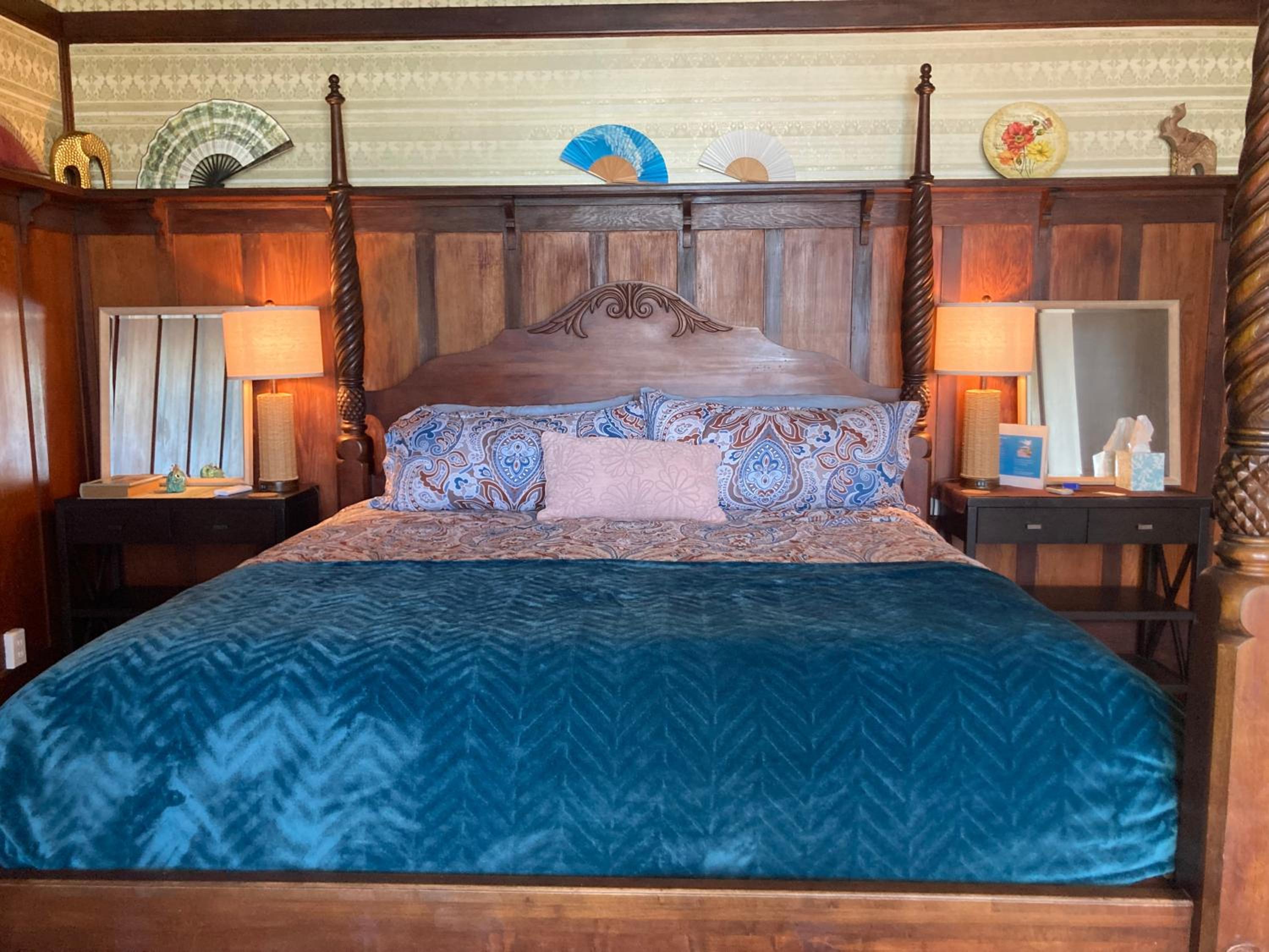Hilo Bay Oceanfront Bed and Breakfast