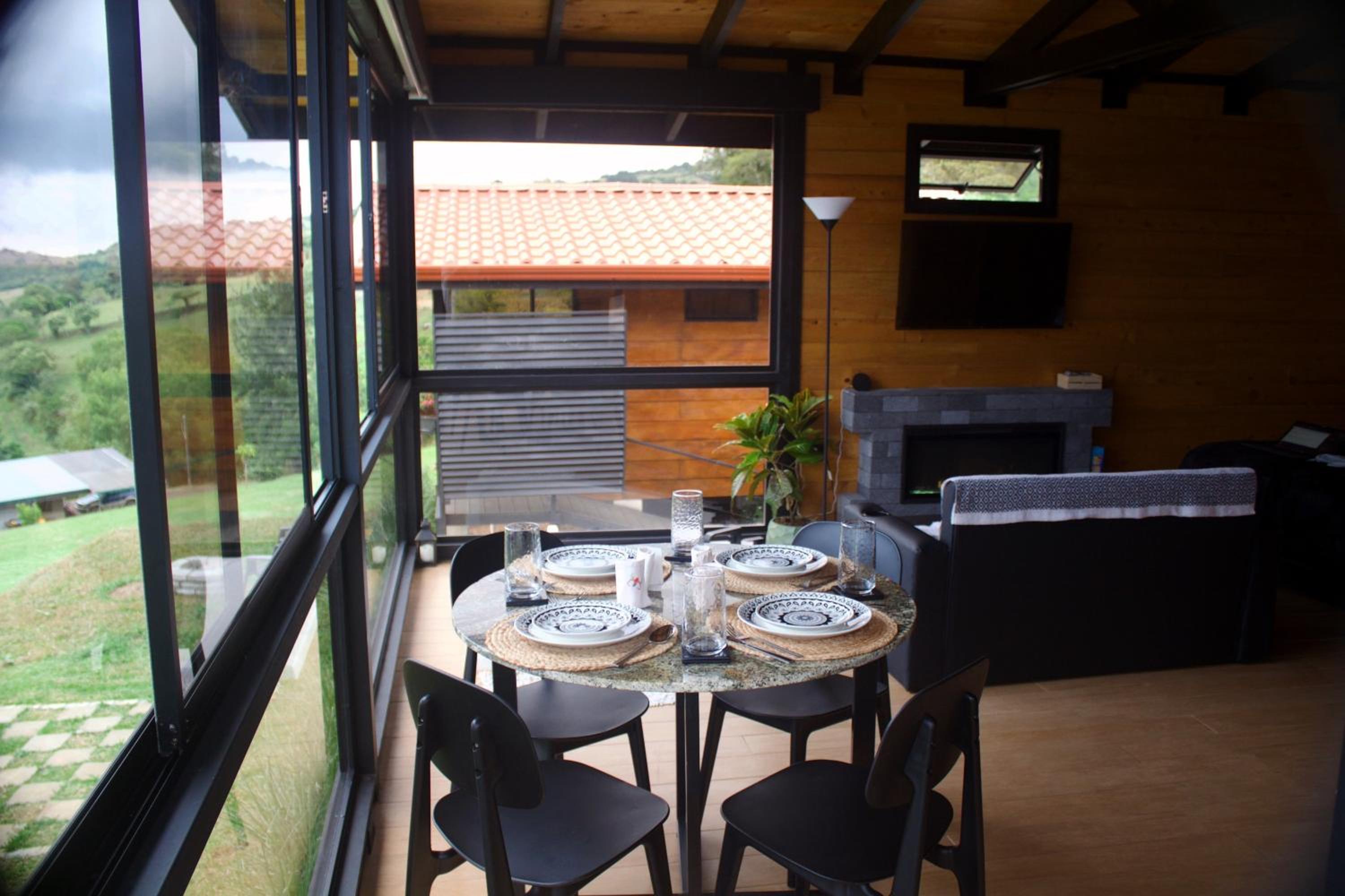 Habitat Natural Lodge