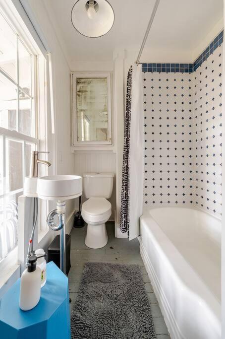 La Maison Hudson Charming 1BR In Prime Location view 4